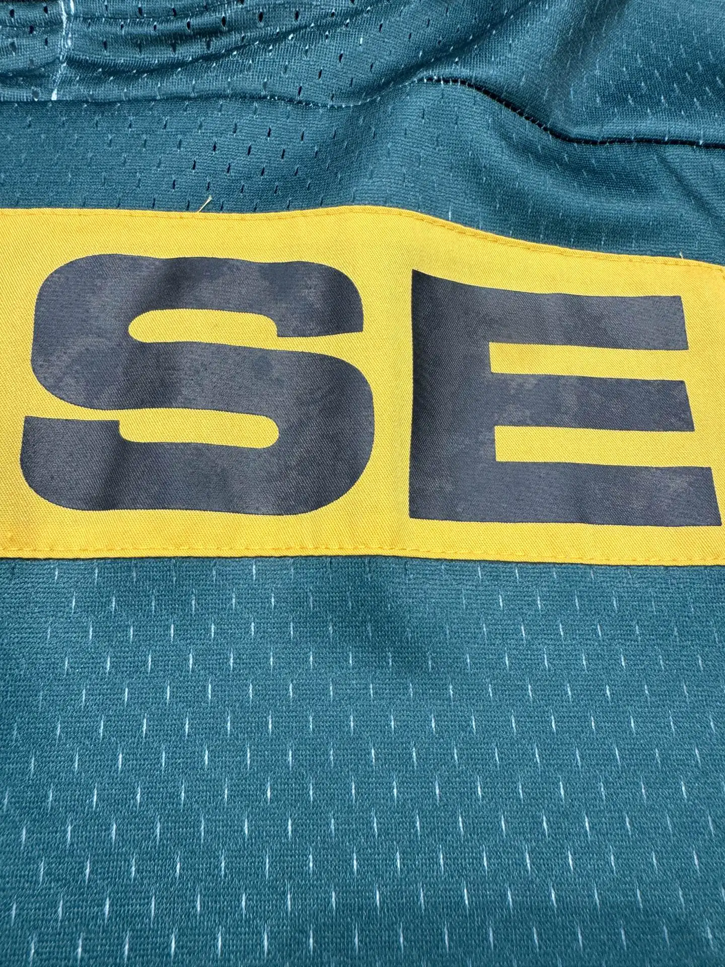 Oversized Logo-Print Mesh Football Jersey D15524336 — view 27