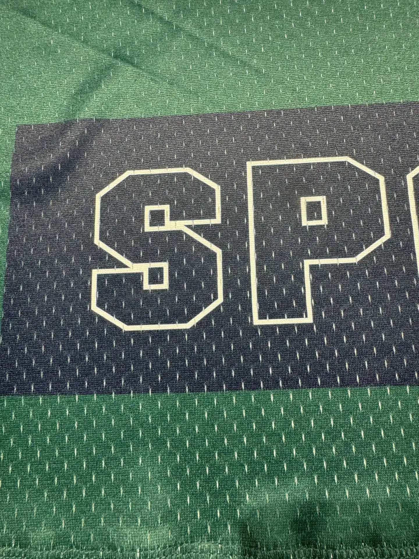 Oversized Logo-Print Mesh Football Jersey D15524336 — view 31