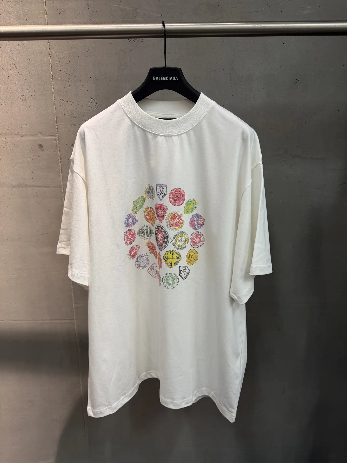 Crest Logo Graphic Oversized T-Shirt D15520026
