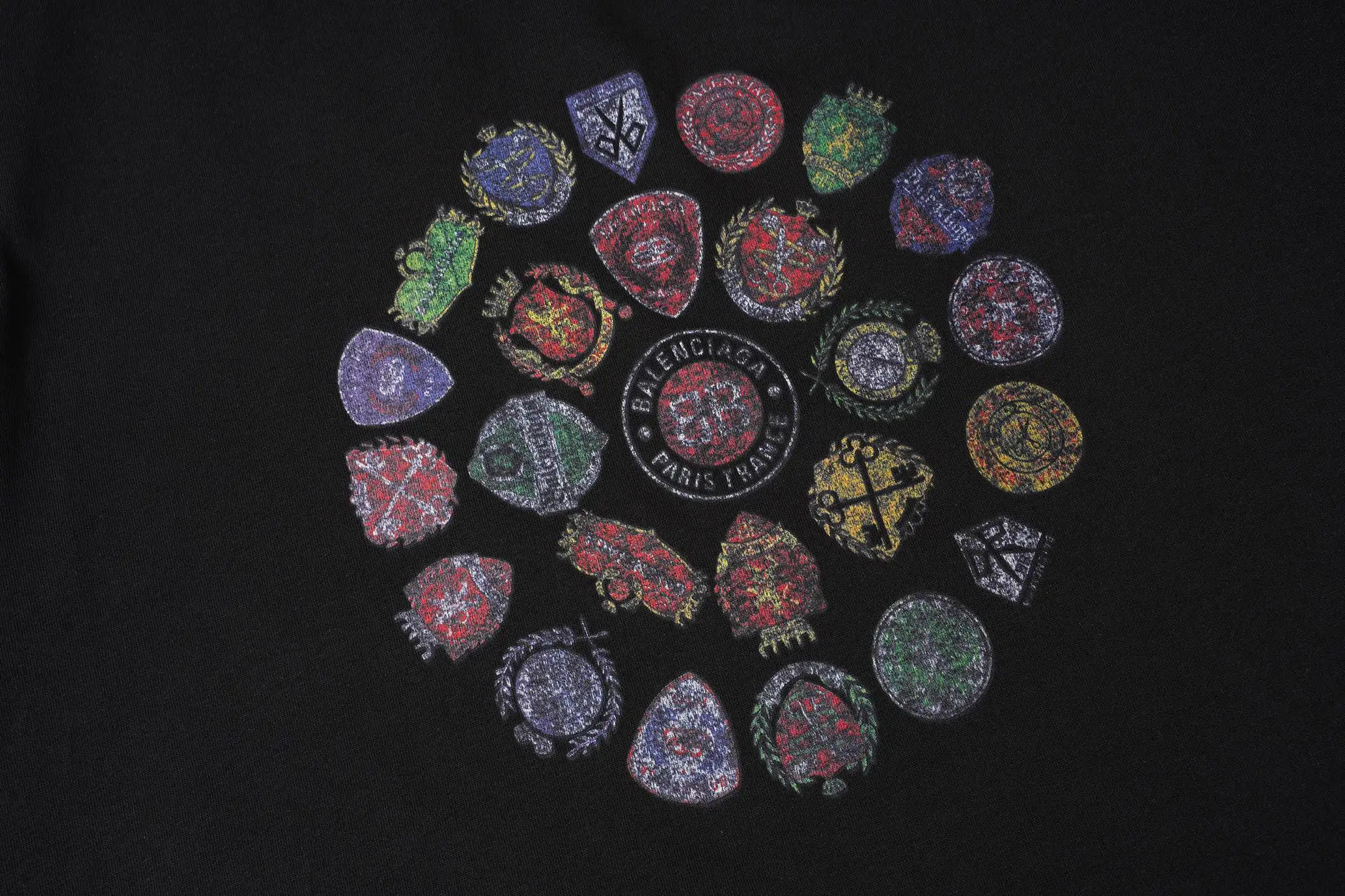 Crest Logo Graphic T-Shirt D15520023 — view 3