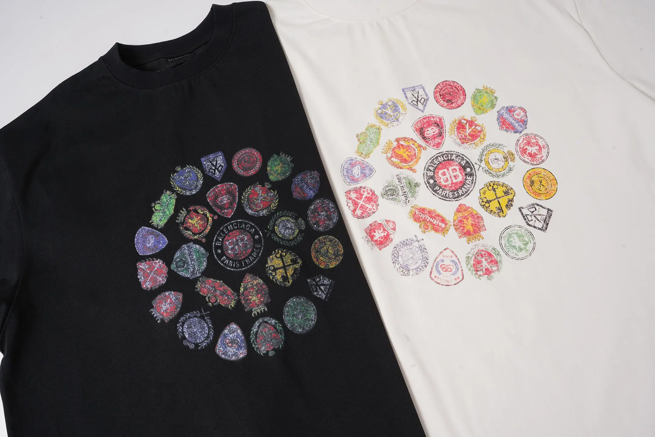 Crest Logo Graphic T-Shirt D15520023 — view 5