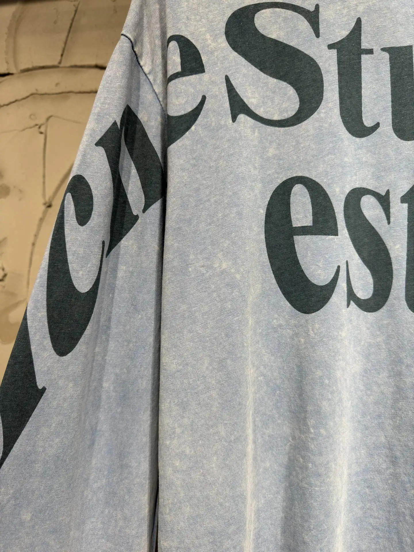 Logo Print Acid-Wash Long-Sleeved T-Shirt D16024357 — view 8