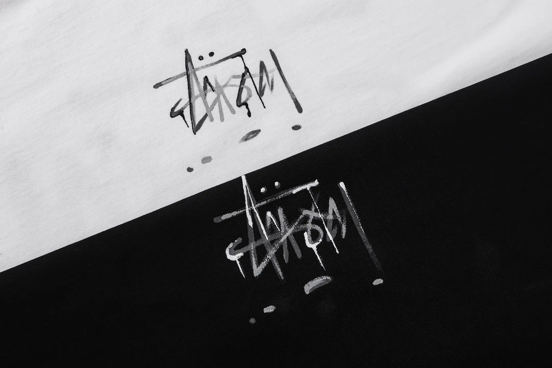 Graffiti Logo Heavyweight Cotton T-Shirt D16013297 — view 11