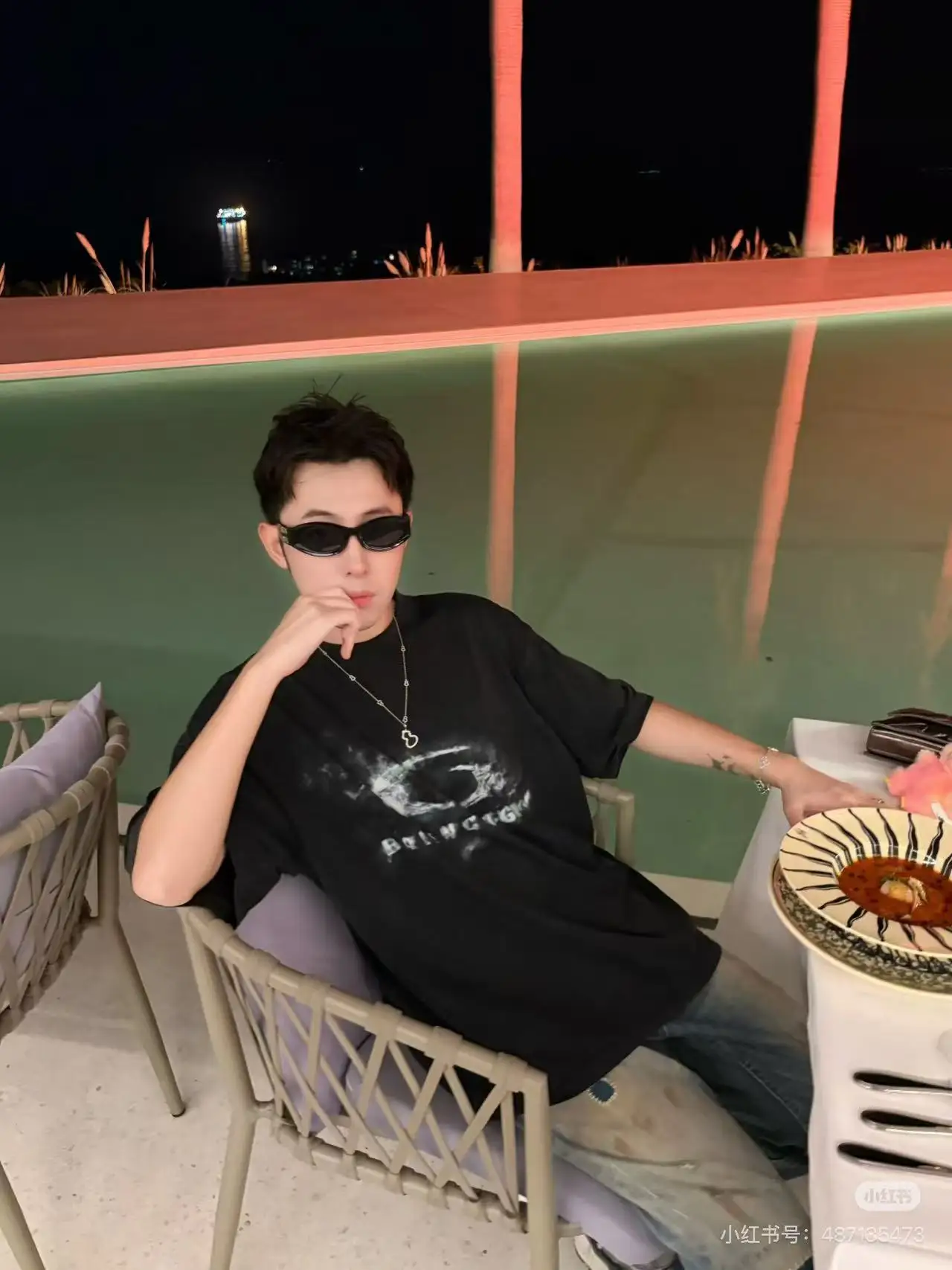 Washed Graphic Print Oversized T-Shirt D16020039 — view 7