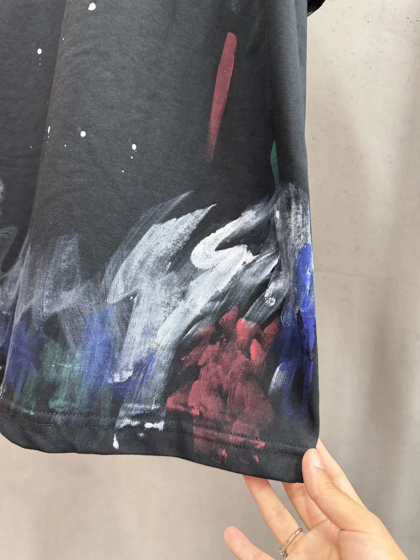 Hand-Painted Splatter Embroidery T-Shirt D16020059 — view 8