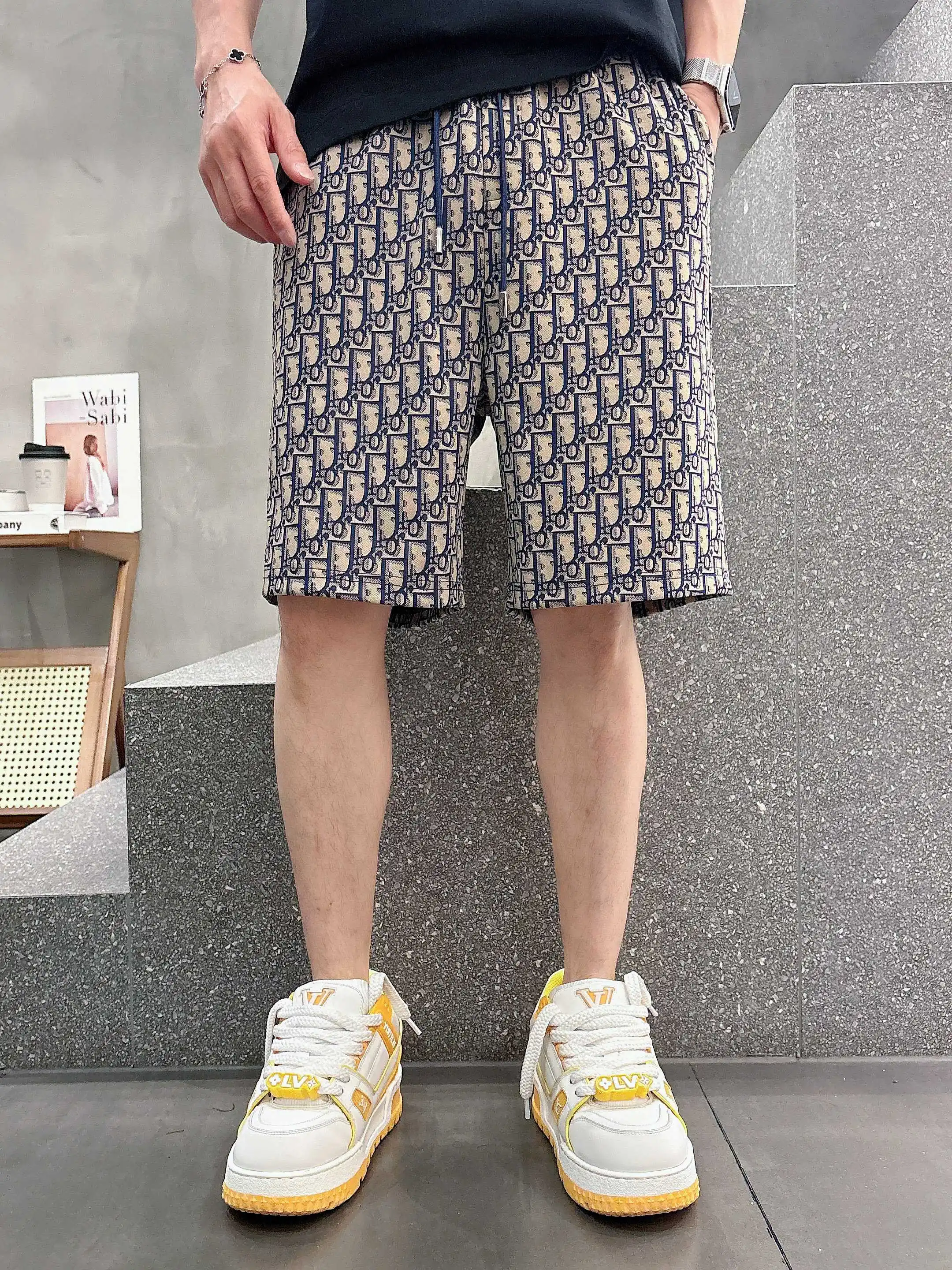Oblique Jacquard Casual Shorts D16519015