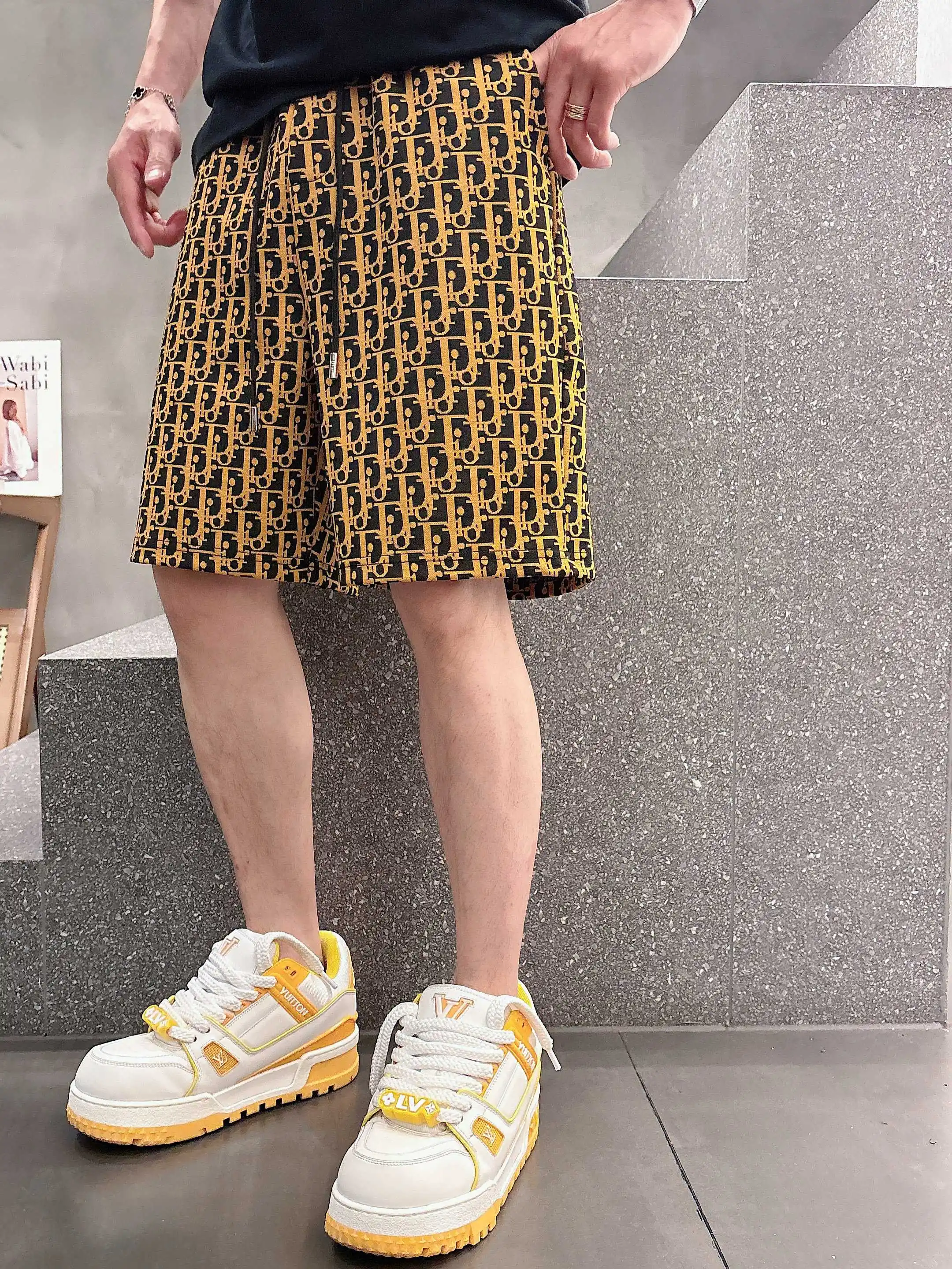 Oblique Jacquard Casual Shorts D16519008