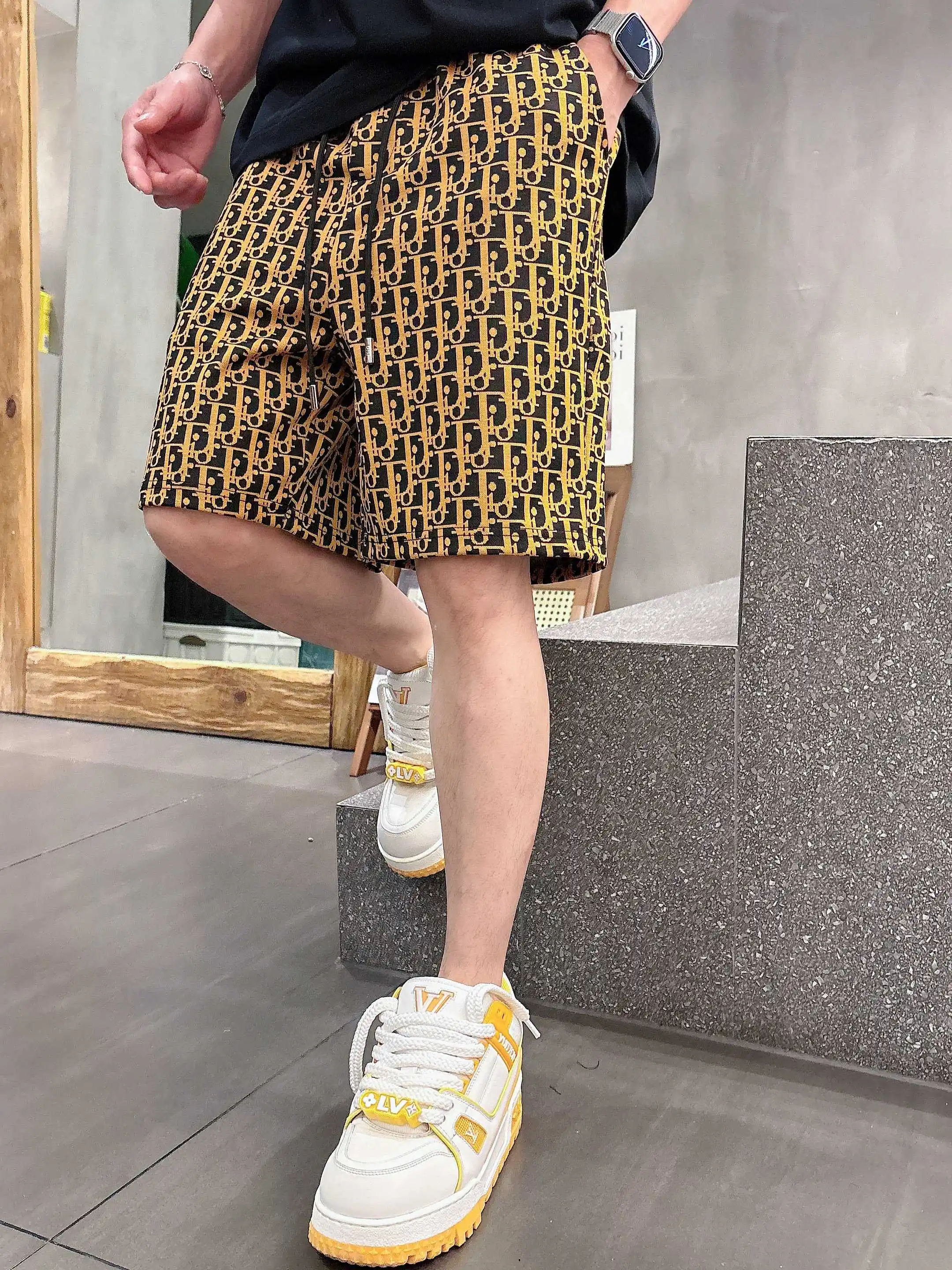 Oblique Jacquard Casual Shorts D16519008 — view 6