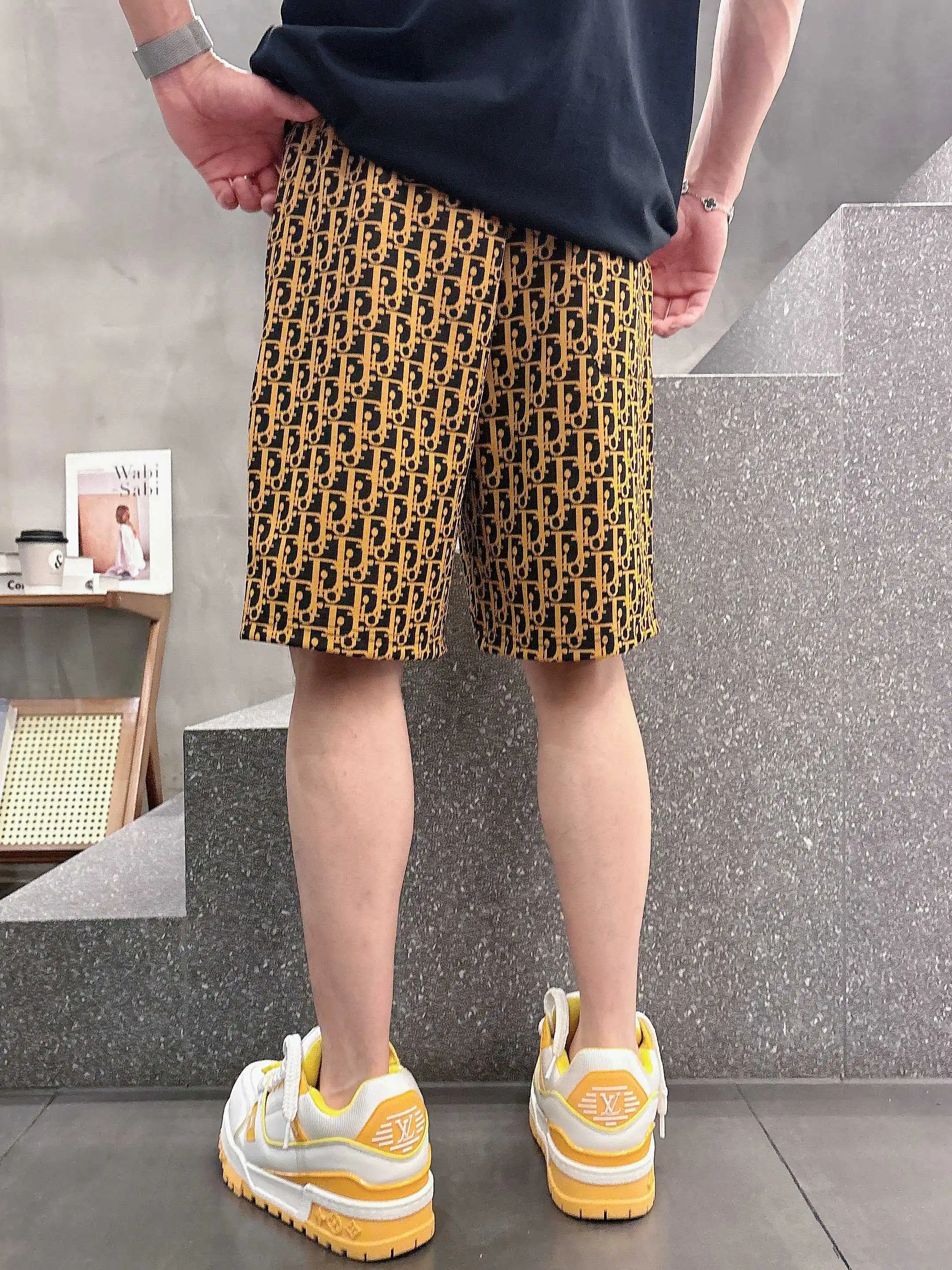Oblique Jacquard Casual Shorts D16519008 — view 9