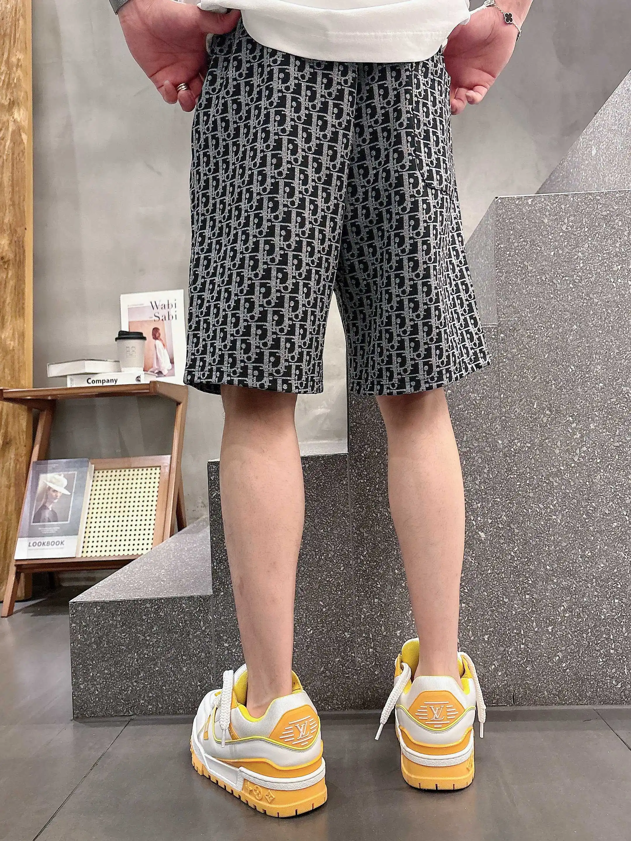 Oblique Jacquard Casual Shorts D16519017 — view 7
