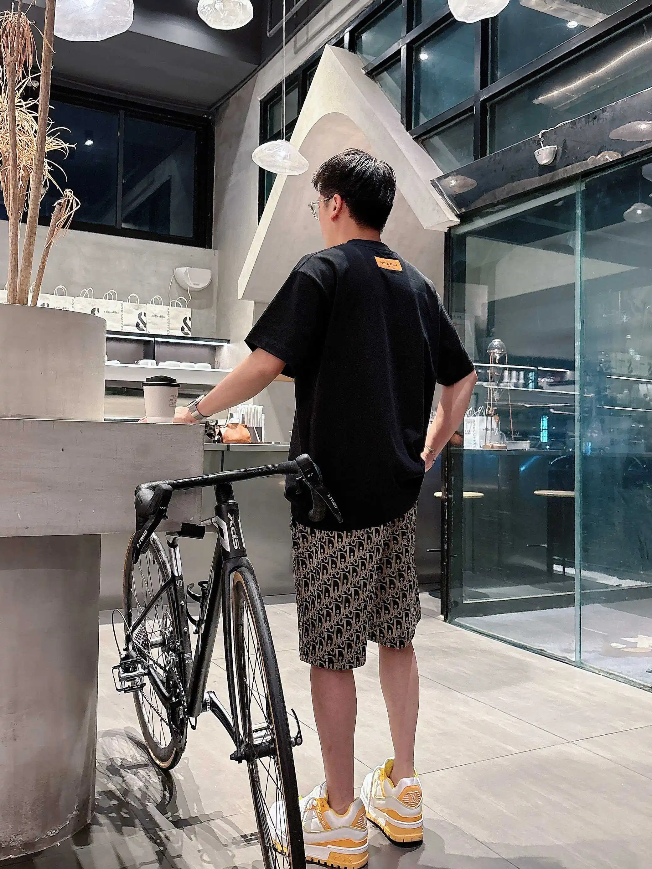 Oblique Jacquard Casual Shorts D16519014 — view 12