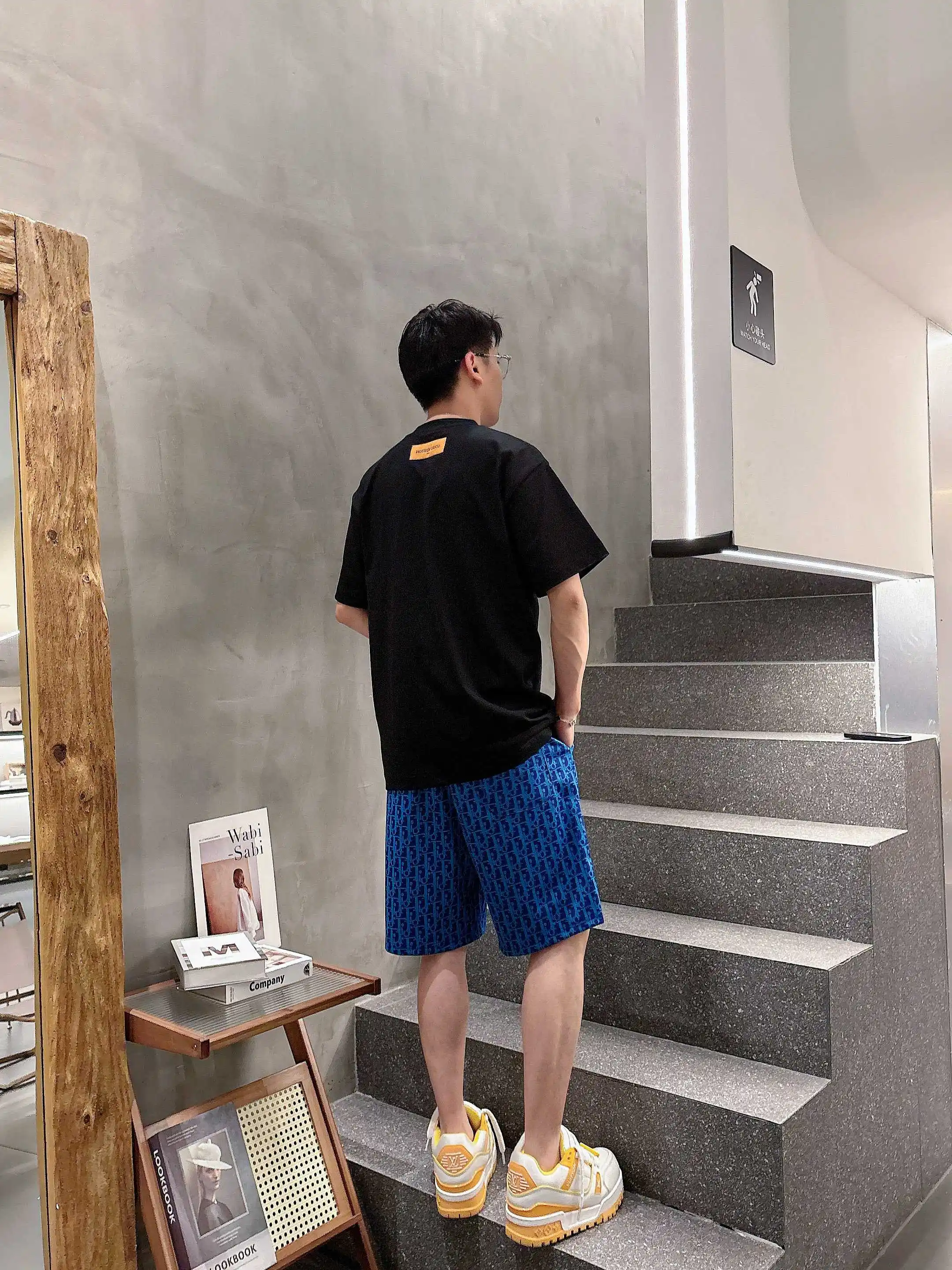 Oblique Jacquard Casual Shorts D16519009 — view 12