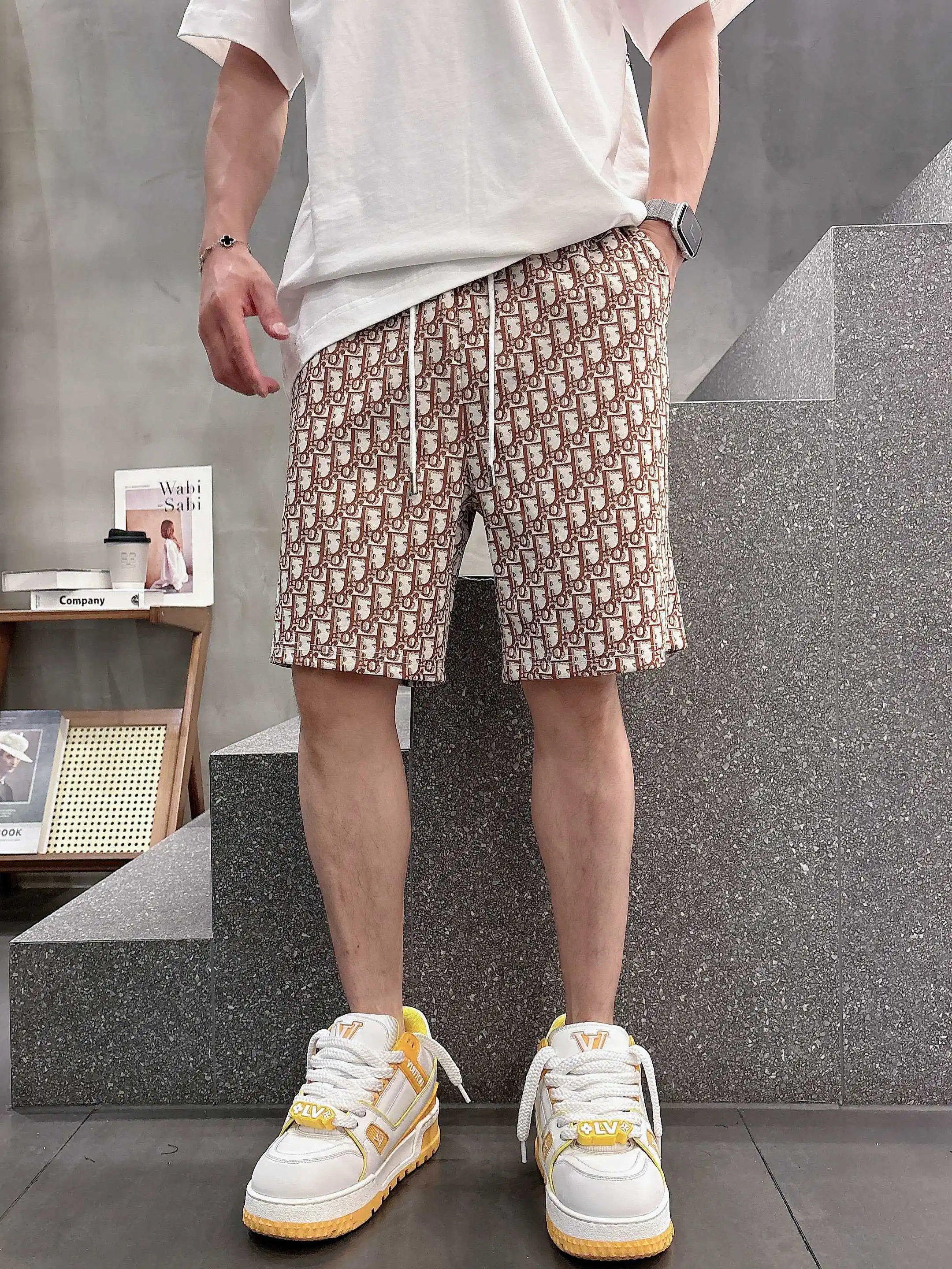 Oblique Jacquard Casual Shorts D16519010 — view 2