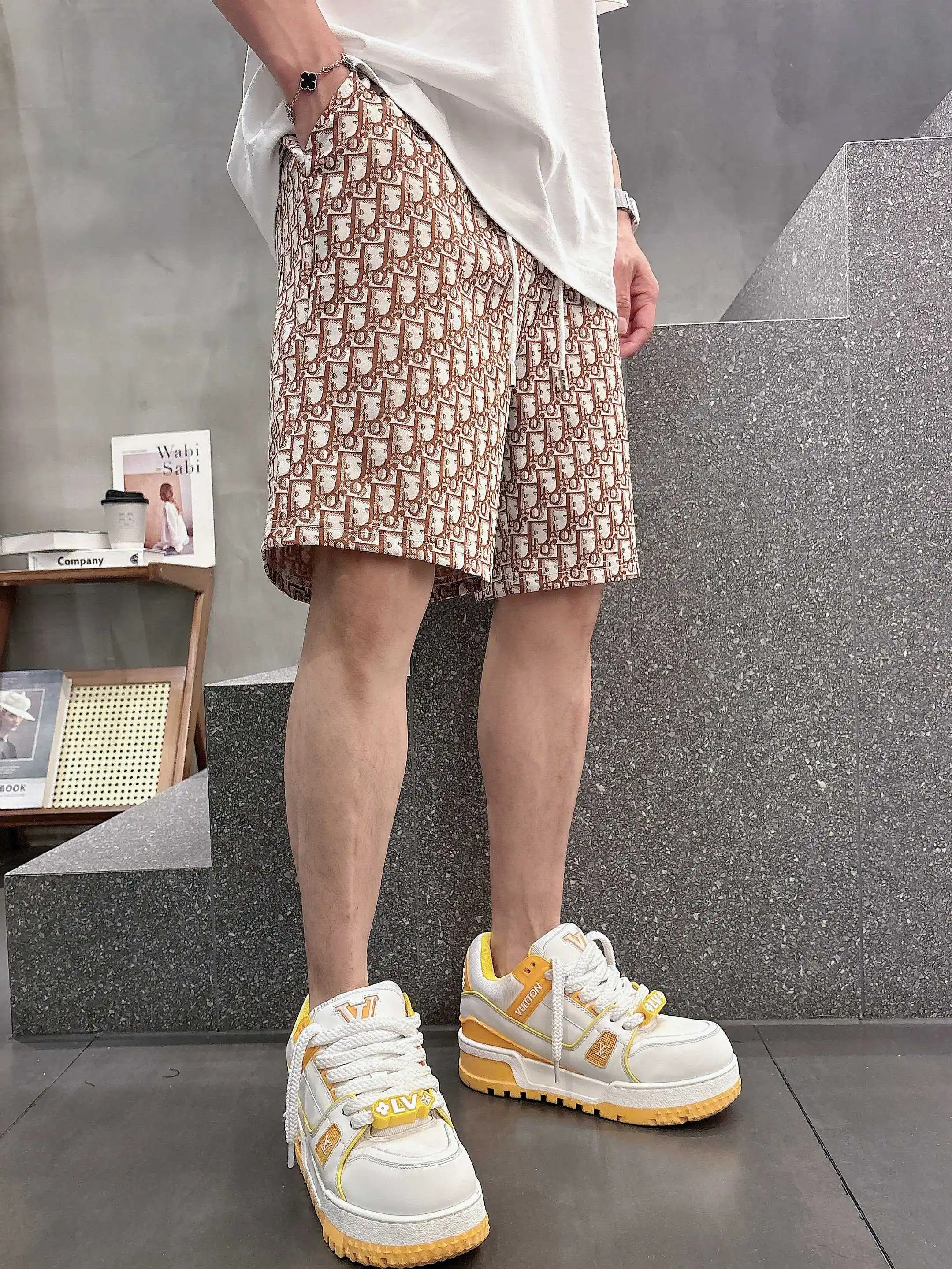 Oblique Jacquard Casual Shorts D16519010 — view 7
