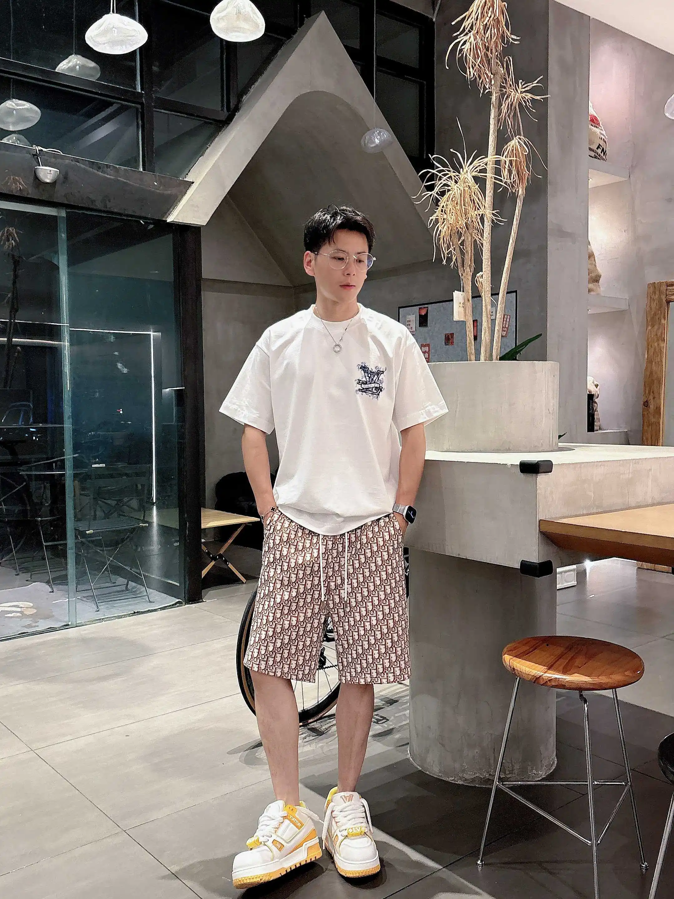 Oblique Jacquard Casual Shorts D16519010 — view 10