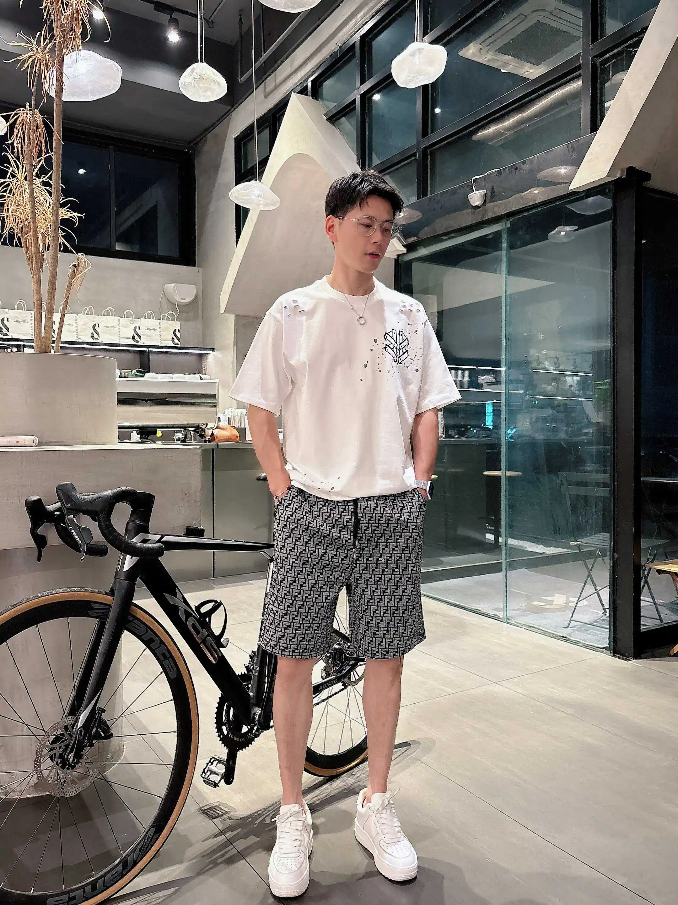 FF Monogram Jacquard Casual Shorts D16519003 — view 10