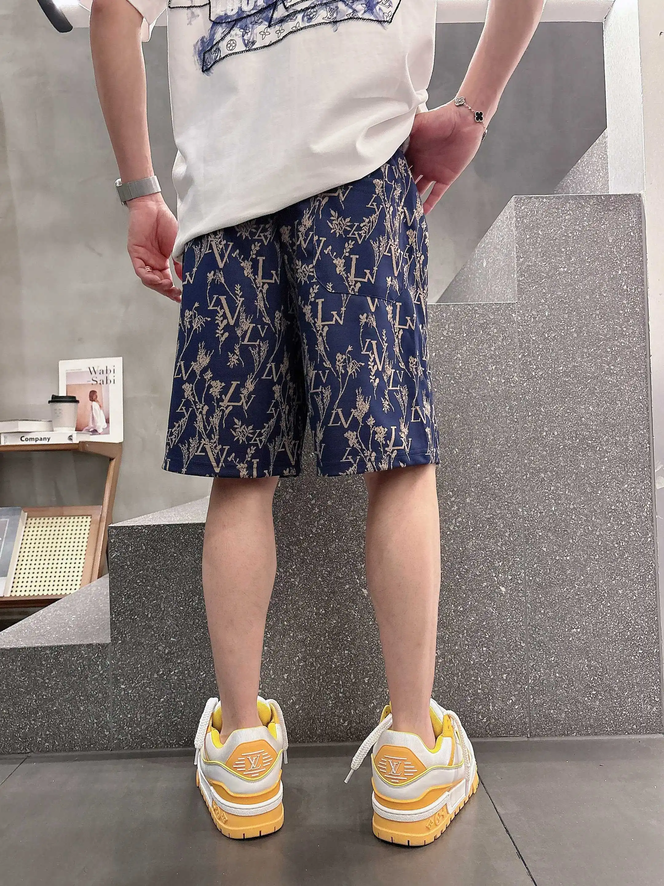 Jacquard Monogram Floral Casual Shorts D16519031 — view 4