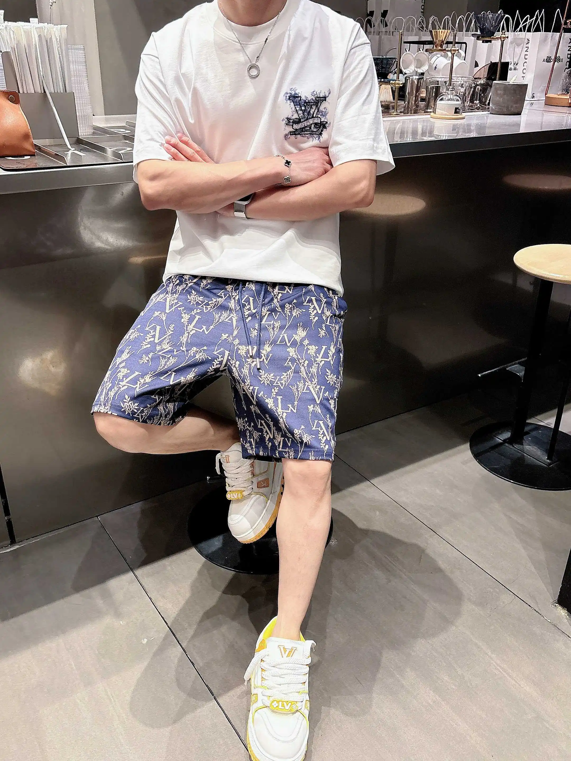 Jacquard Monogram Floral Casual Shorts D16519031 — view 5