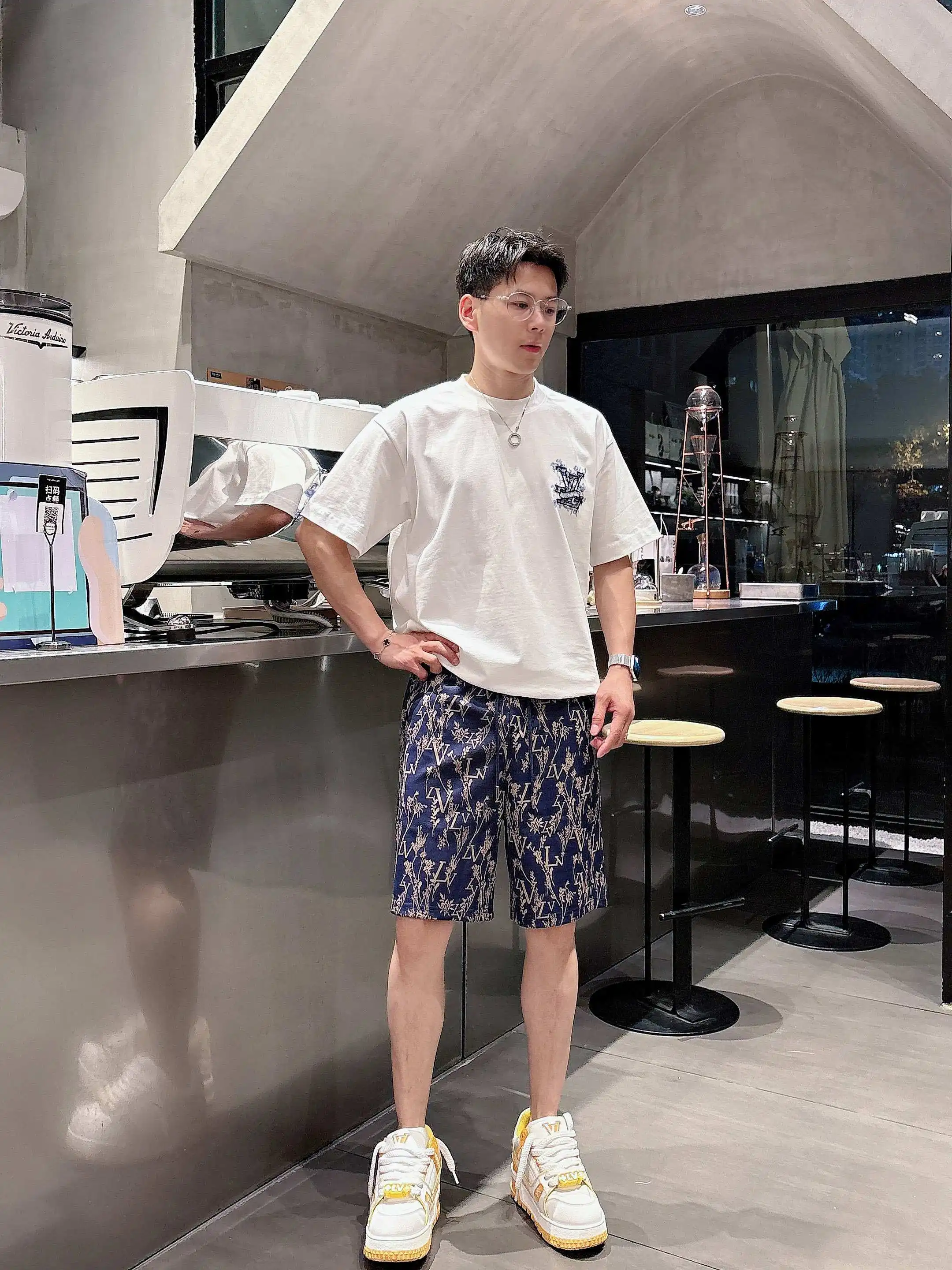 Jacquard Monogram Floral Casual Shorts D16519031 — view 11