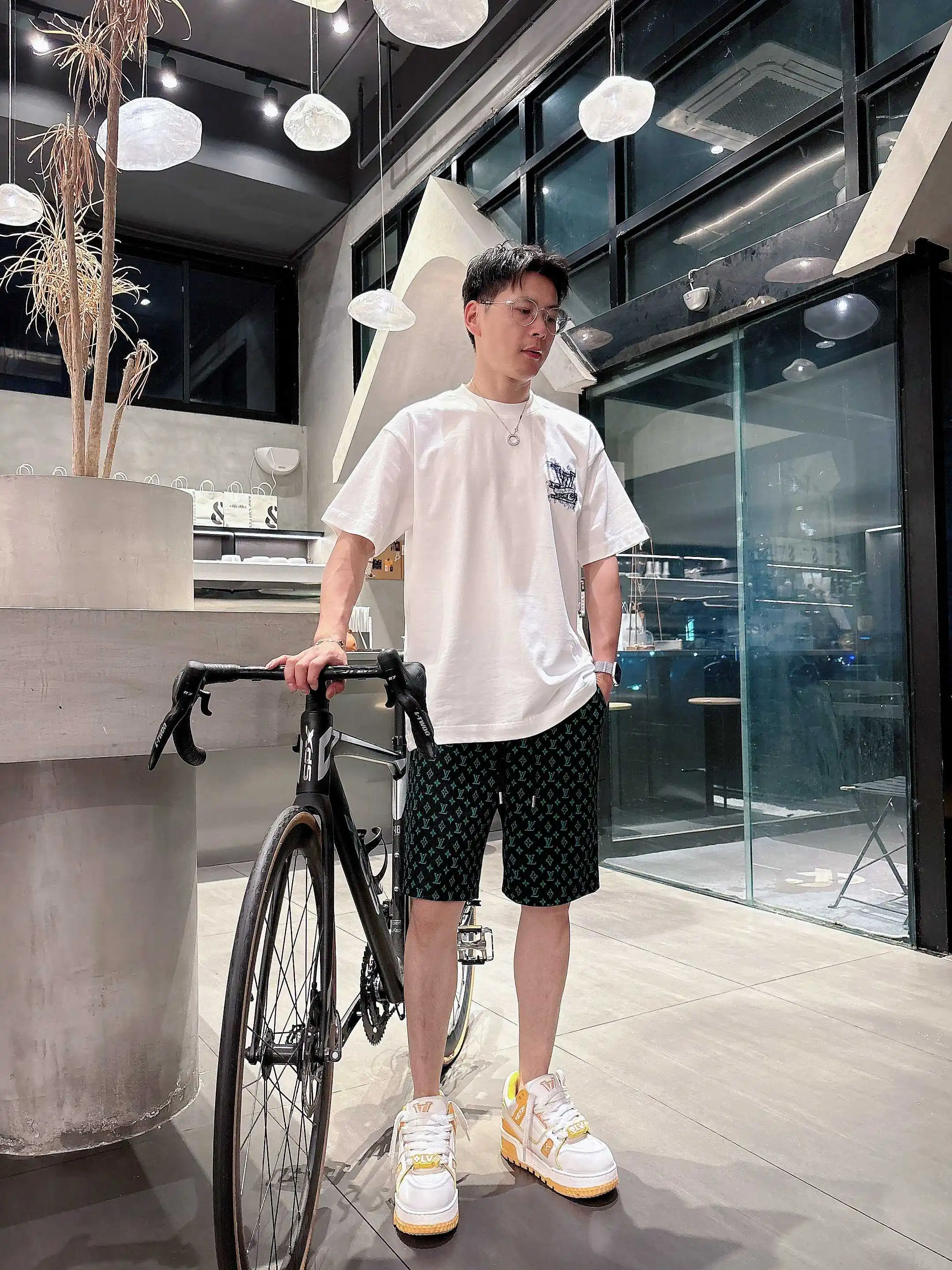 Monogram Jacquard Casual Shorts D16519037 — view 10