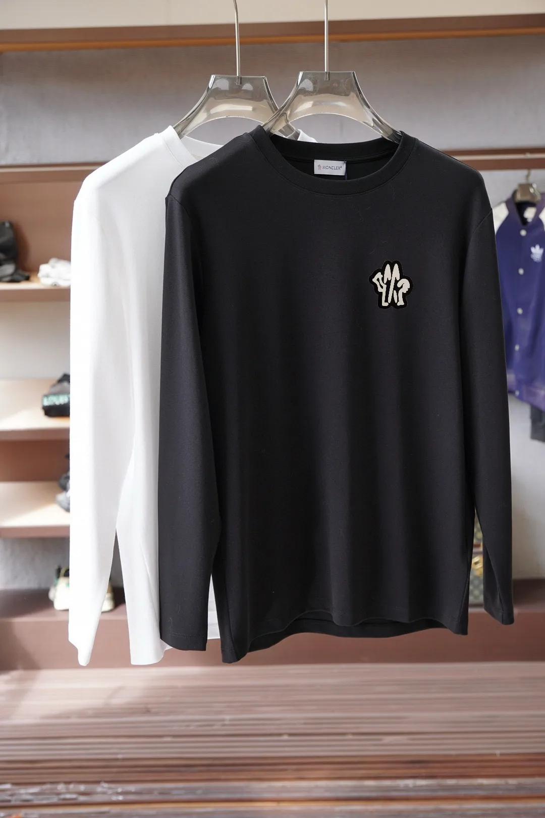 Logo-Appliqué Long-Sleeved Cotton T-Shirt D16514440
