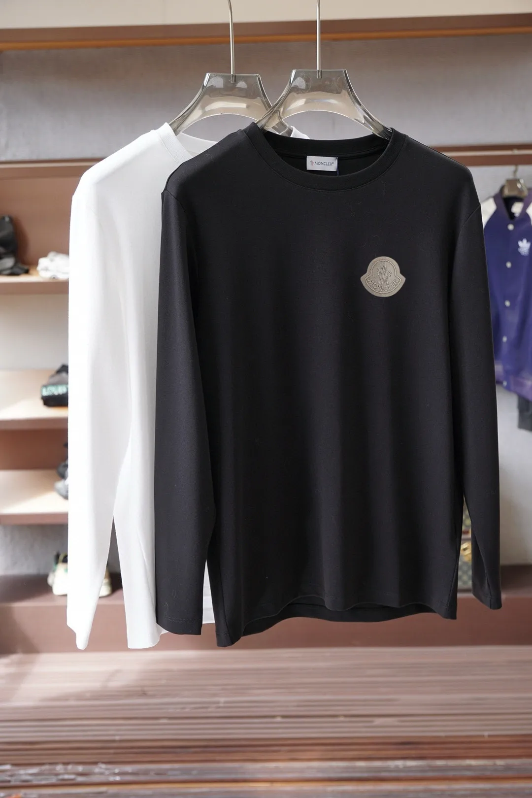 Logo-Patch Long-Sleeved Cotton T-Shirt D16514423