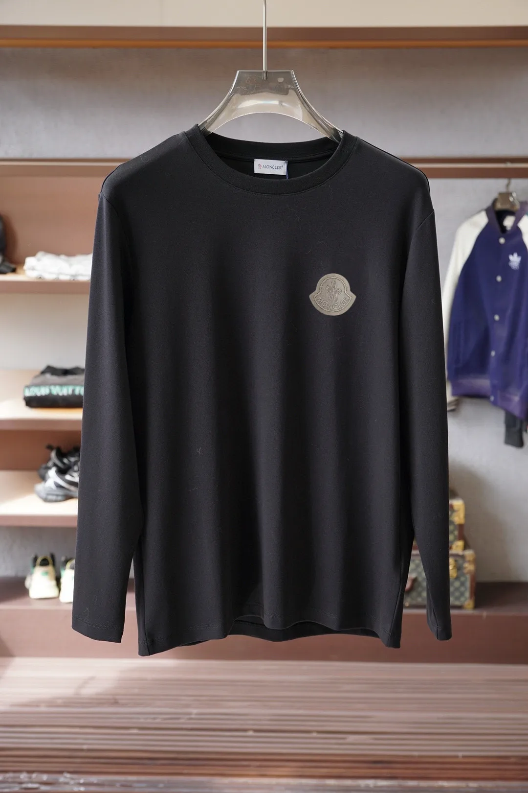 Logo-Patch Long-Sleeved Cotton T-Shirt D16514423 — view 2