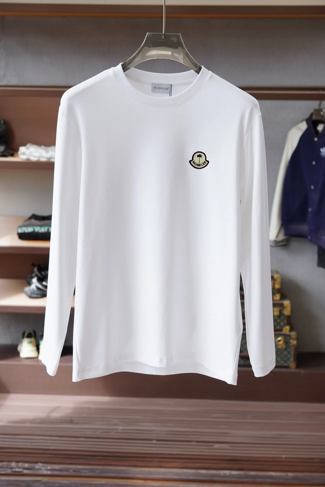 Logo-Appliqué Long-Sleeved Cotton T-Shirt D16514438 — view 4