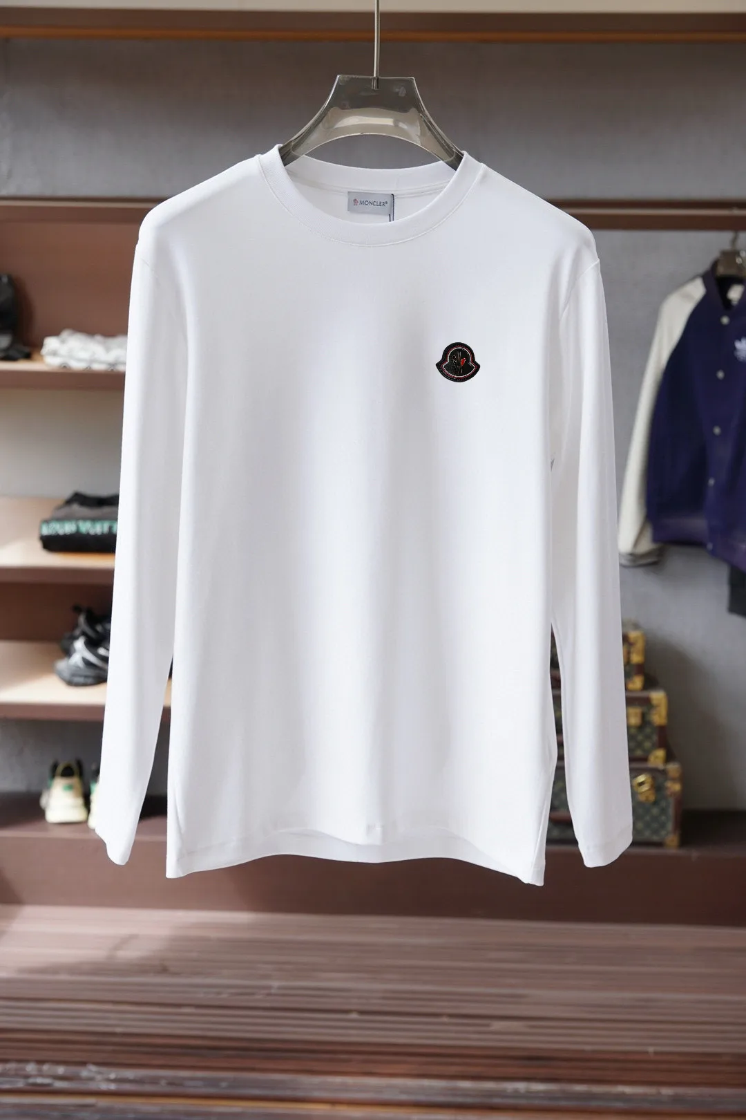 Logo-Appliqué Long-Sleeved Cotton T-Shirt D16514441 — view 4
