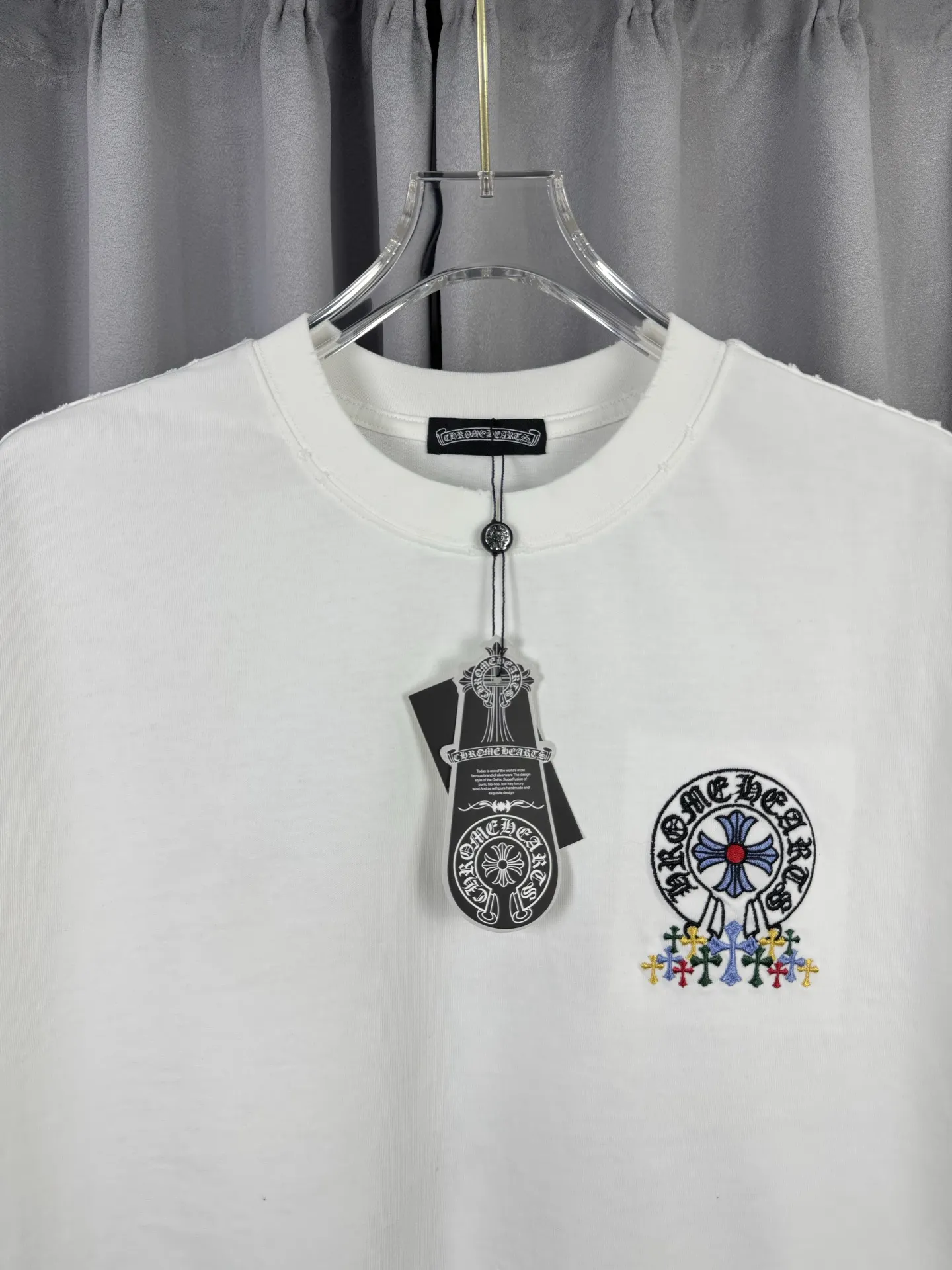 Chrome Hearts Distressed Cross Embroidery T-Shirt D16519586 — view 4
