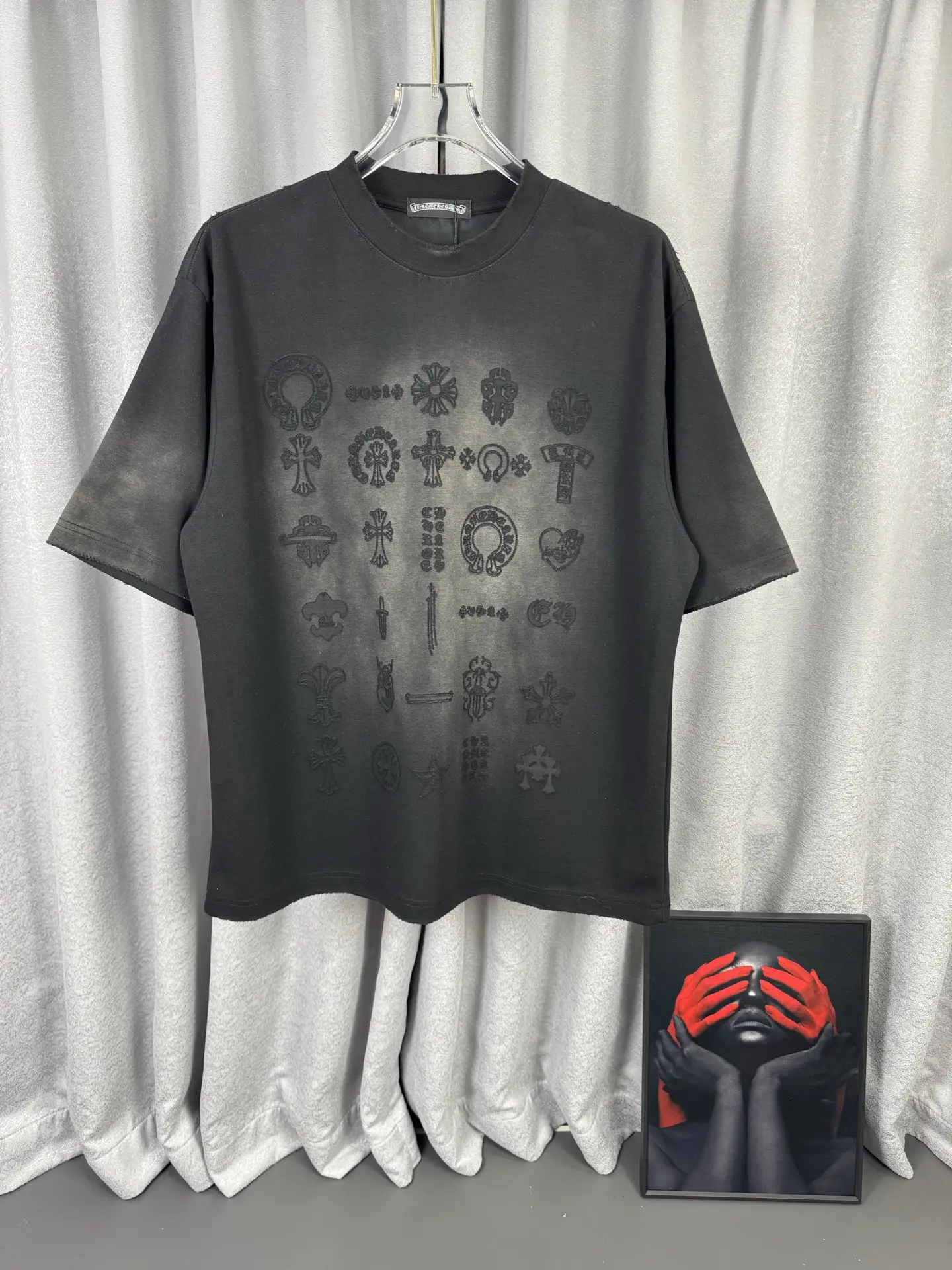 Acid-Wash Embroidered Cross T-Shirt D16519601
