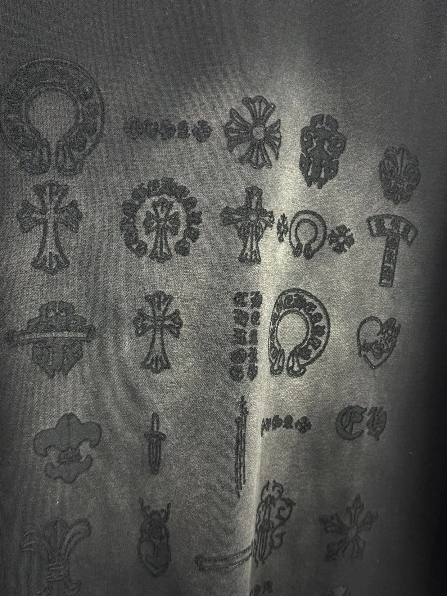 Acid-Wash Embroidered Cross T-Shirt D16519601 — view 5