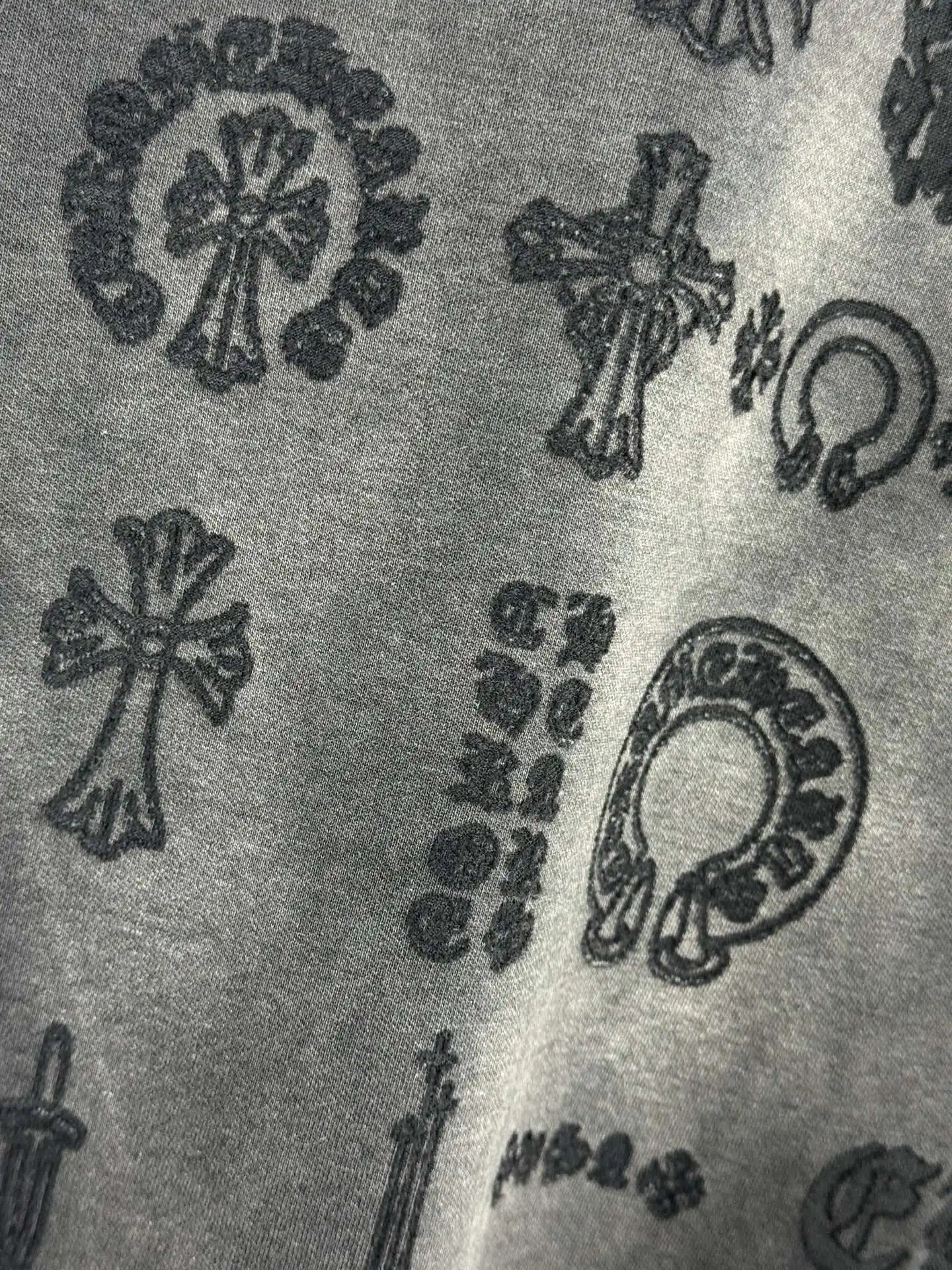 Acid-Wash Embroidered Cross T-Shirt D16519601 — view 6