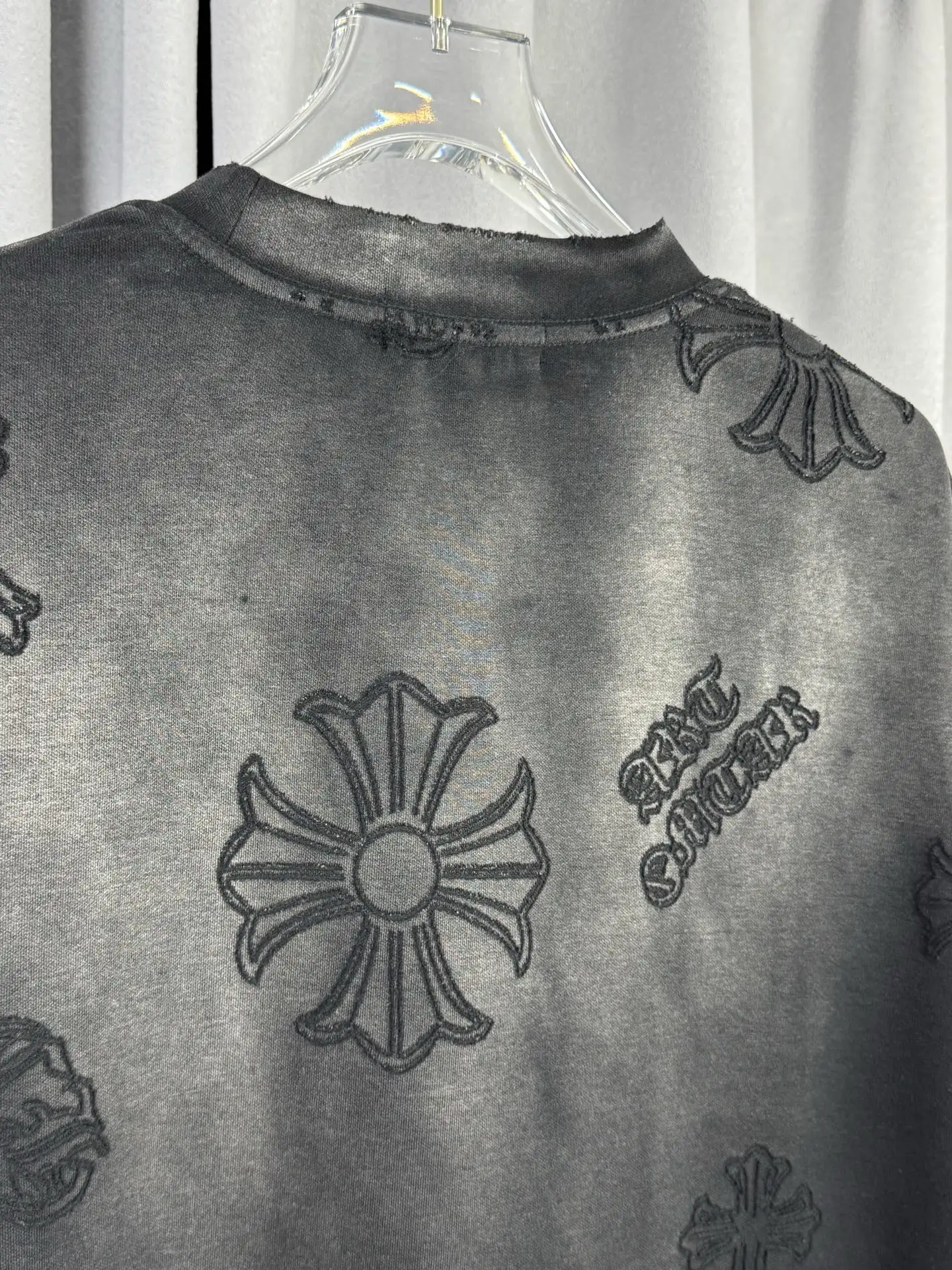 Acid-Wash Embroidered Cross T-Shirt D16519603 — view 8