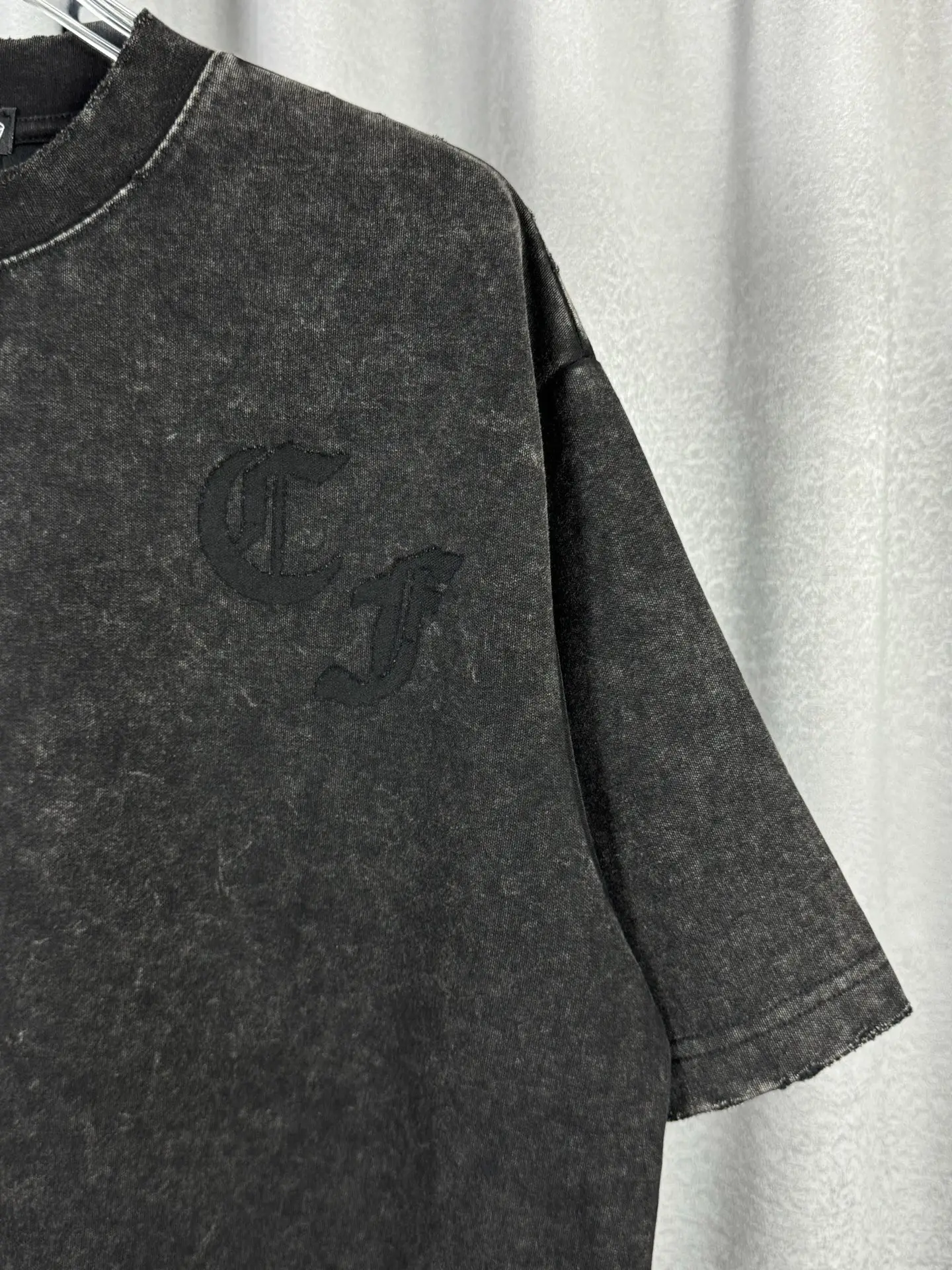 Acid-Wash Embroidered Cotton T-Shirt D16519599 — view 4