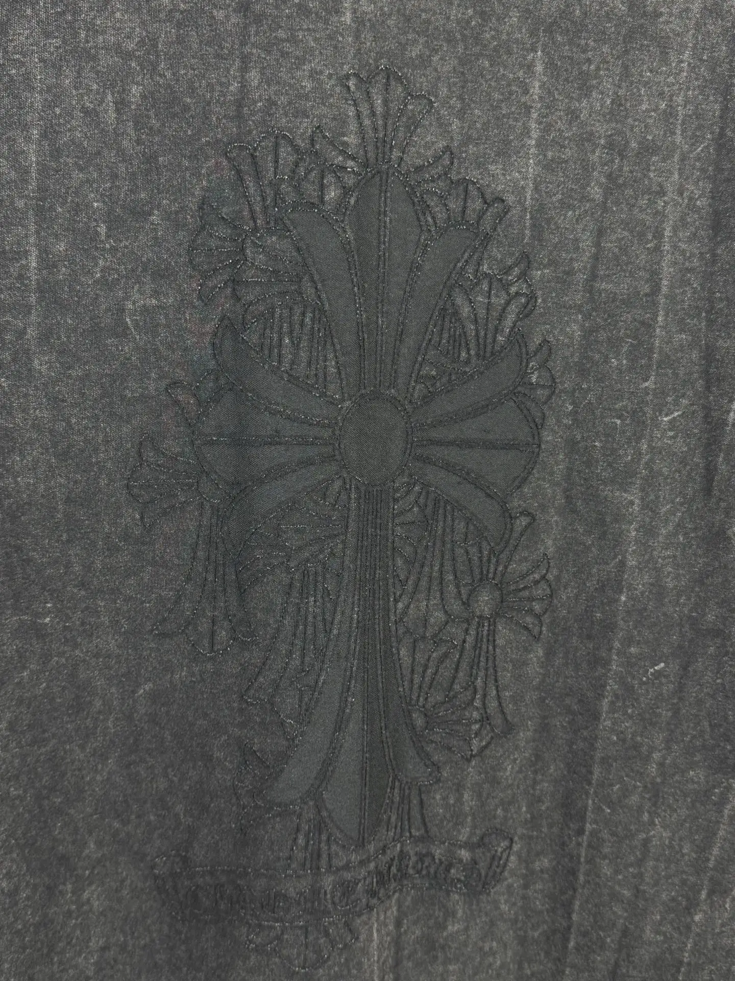 Acid-Wash Embroidered Cotton T-Shirt D16519599 — view 9