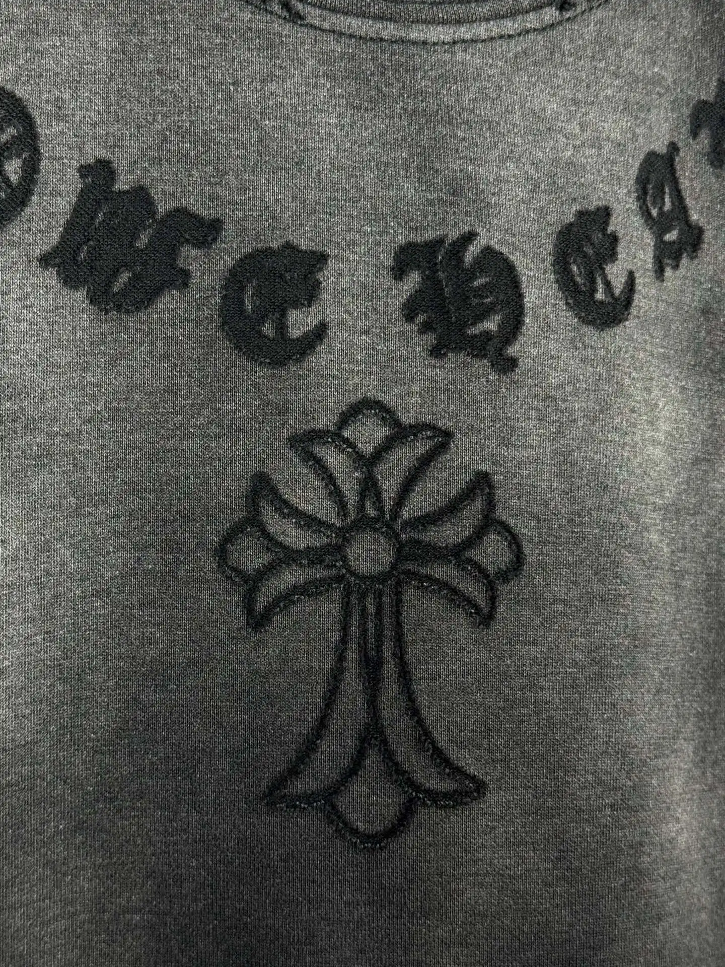Acid-Wash Embroidered Cotton T-Shirt D16519597 — view 6