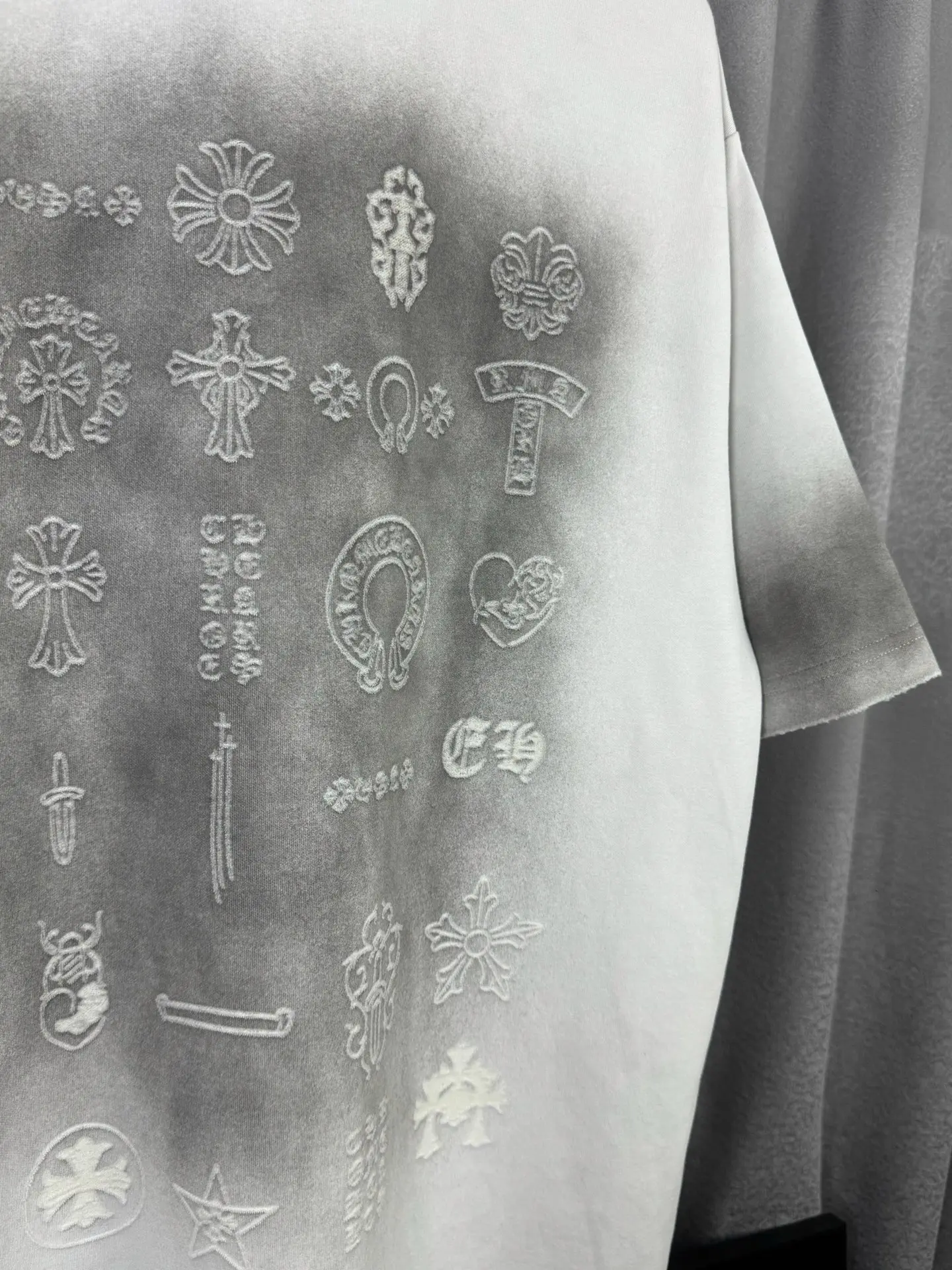 Acid-Wash Embroidered Cotton T-Shirt D16519602 — view 9