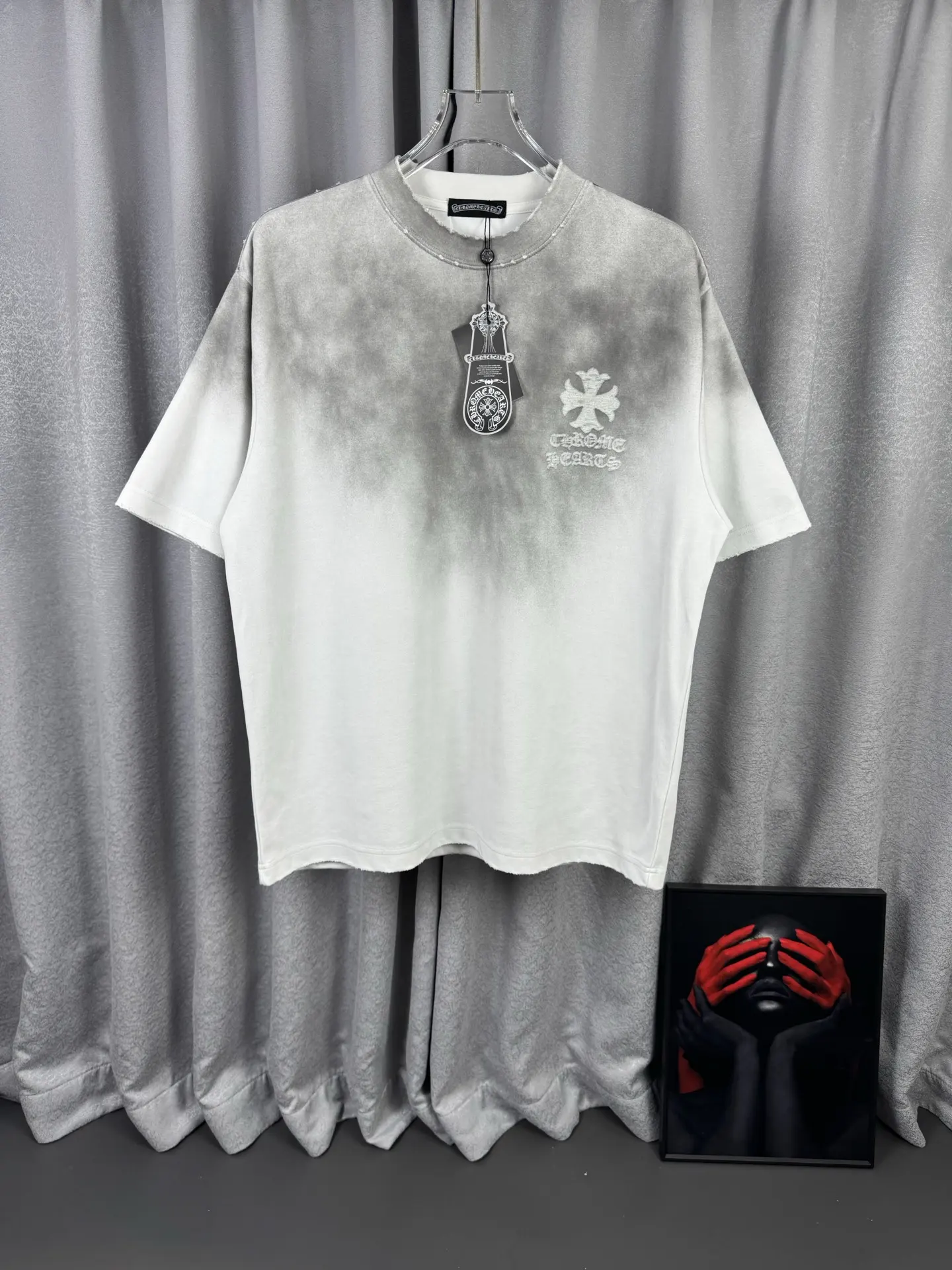 Acid-Wash Distressed Cross Embroidered T-Shirt D16519594
