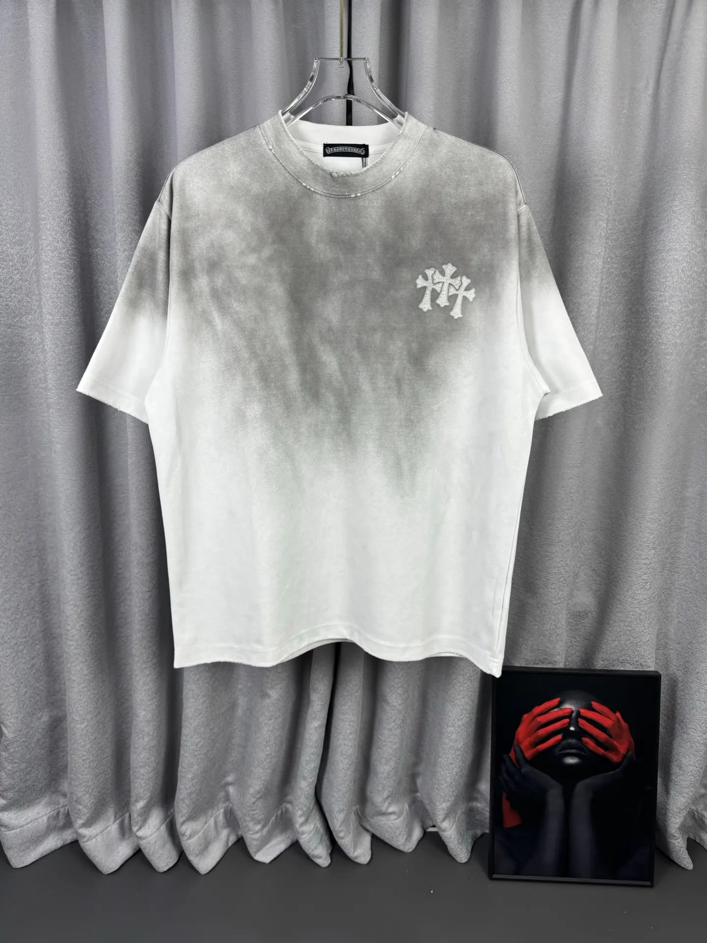 Acid-Wash Cross Patch Embroidered T-Shirt D16519596