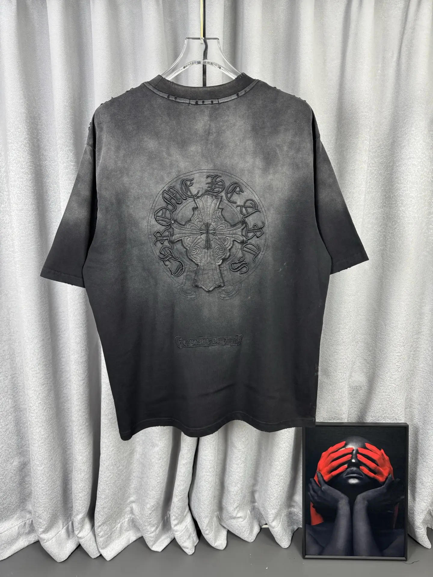 Acid-Wash Distressed Cross Patch T-Shirt D16519584 — view 3