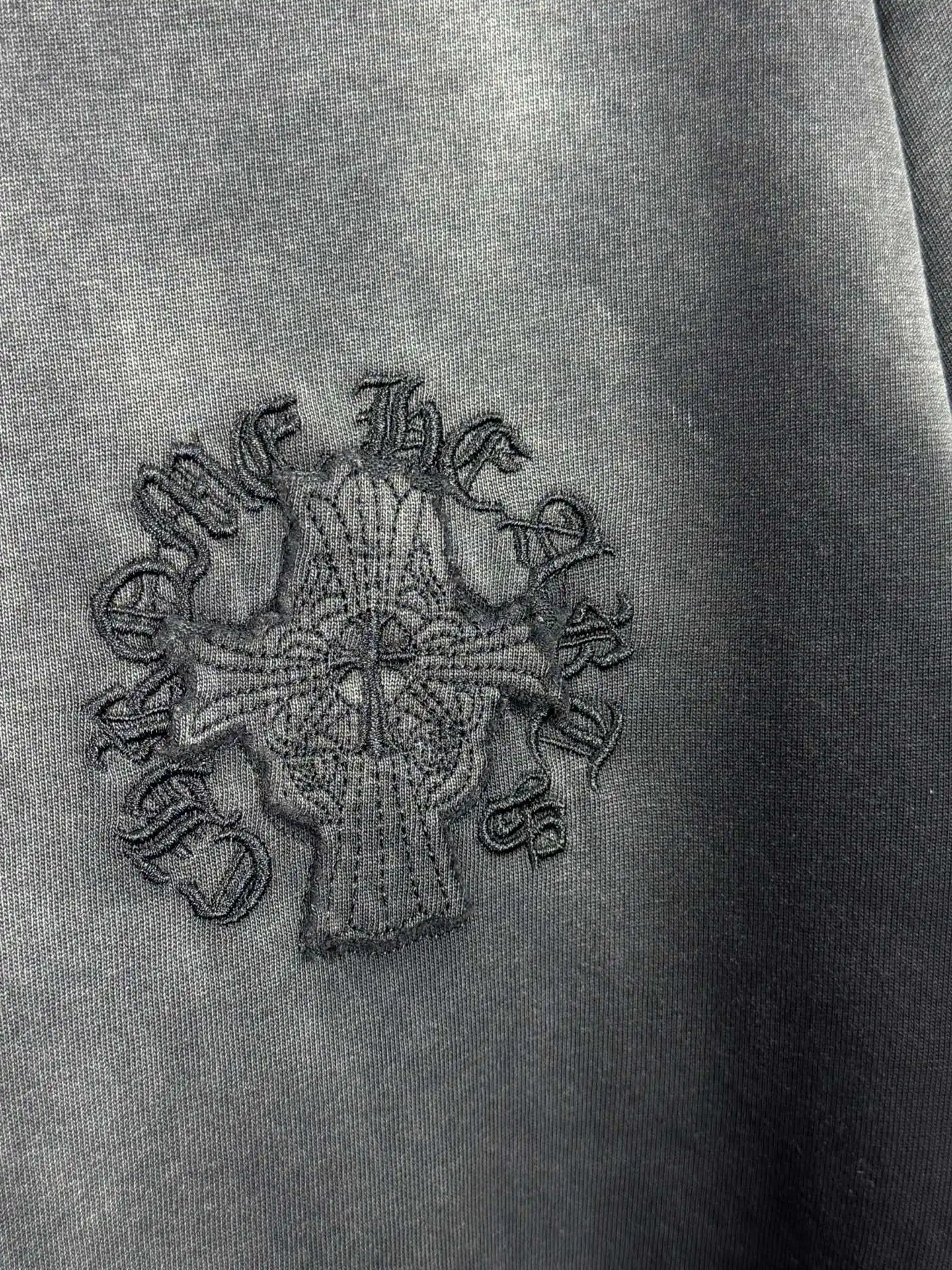 Acid-Wash Distressed Cross Patch T-Shirt D16519584 — view 5