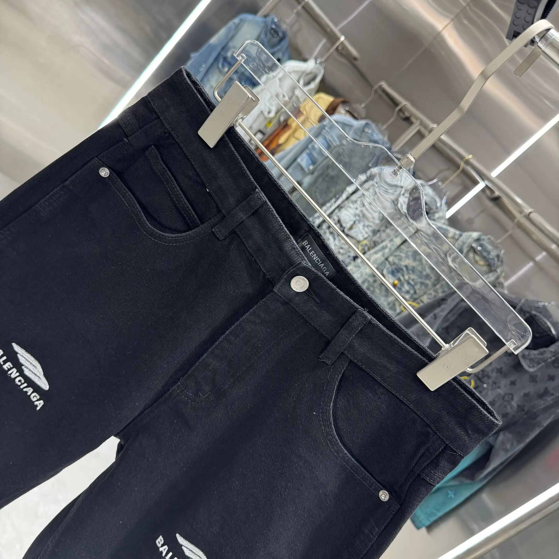 Logo Embroidered Denim Shorts D17019119 — view 4