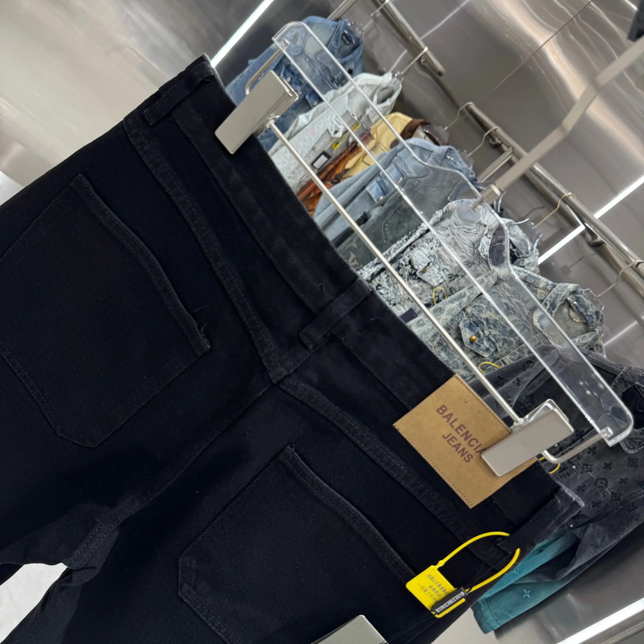 Logo Embroidered Denim Shorts D17019119 — view 5