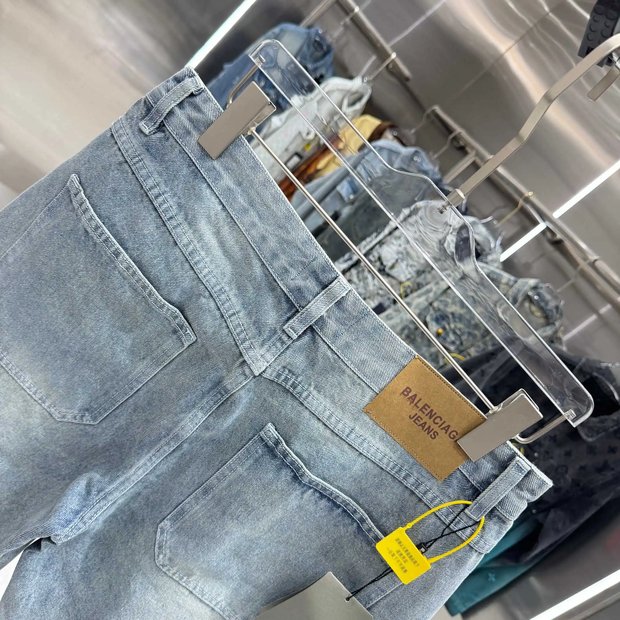 Logo Embroidered Distressed Denim Shorts D17019118 — view 5