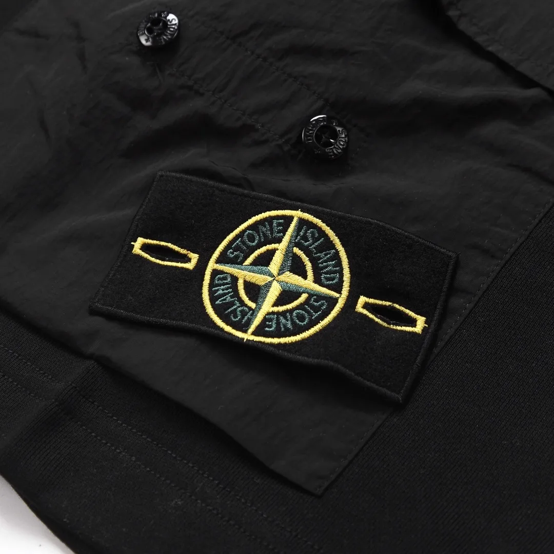Compass Patch Cargo Sweat Shorts D17012514 — view 5
