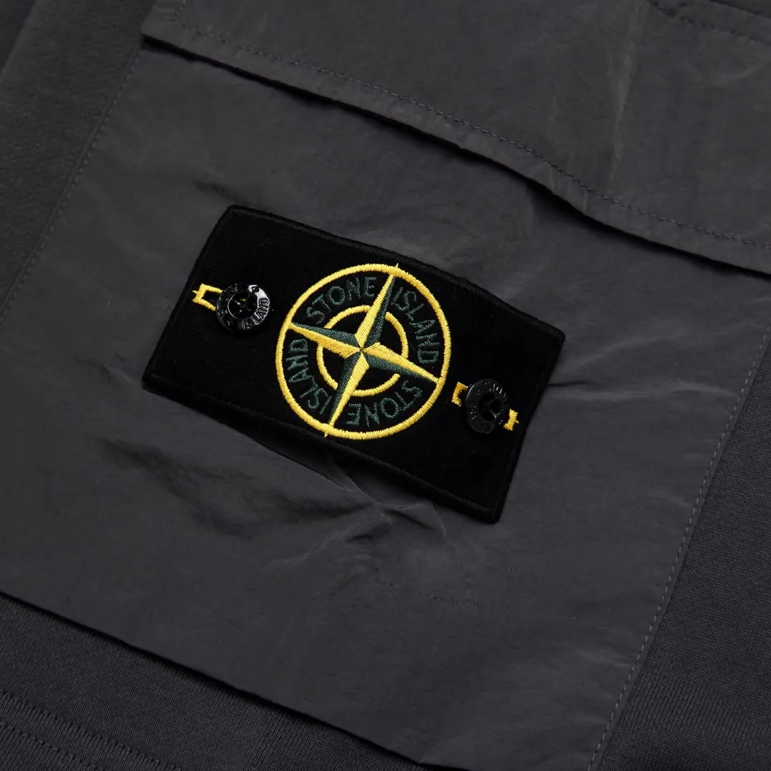 Compass Patch Cargo Sweat Shorts D17012512 — view 5
