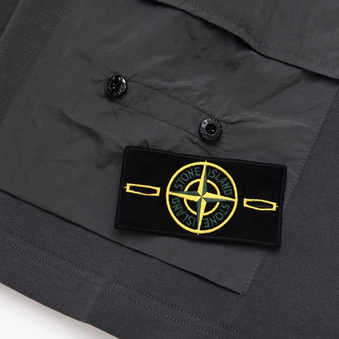 Compass Patch Cargo Sweat Shorts D17012512 — view 6