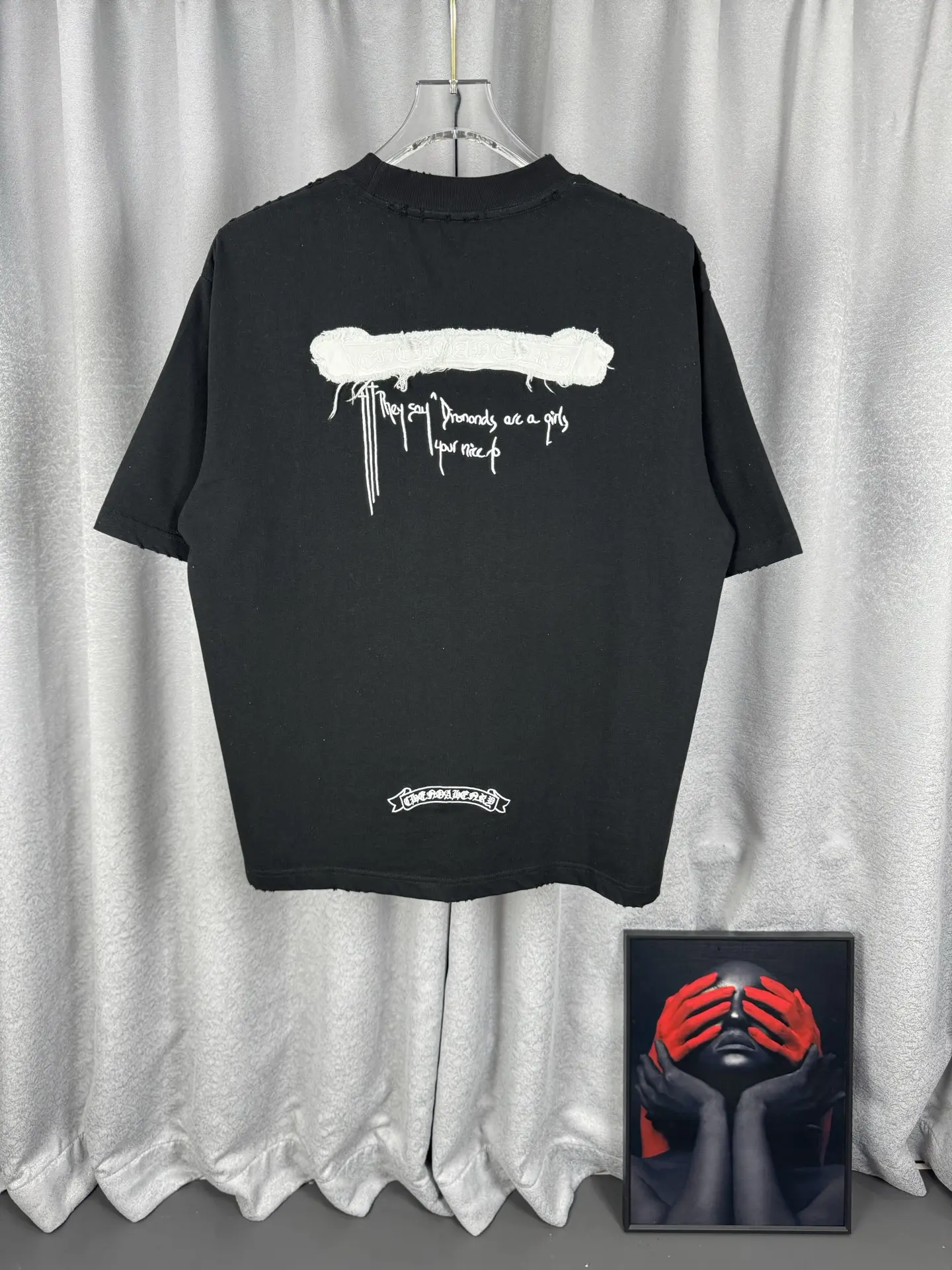 Acid-Wash Embroidered Cross T-Shirt D17019552 — view 3