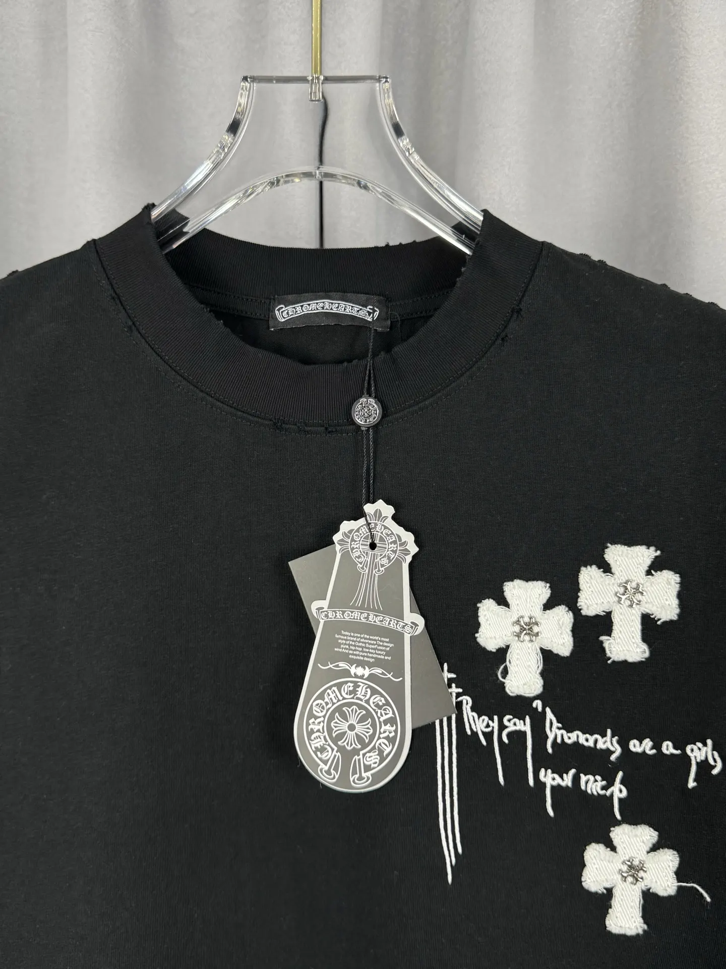 Acid-Wash Embroidered Cross T-Shirt D17019552 — view 4